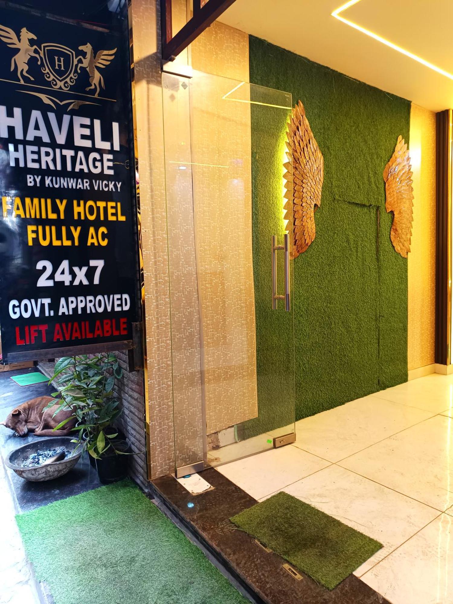 Family -1 Min Walk In Nizamuddin Railway Station Hotel New Delhi