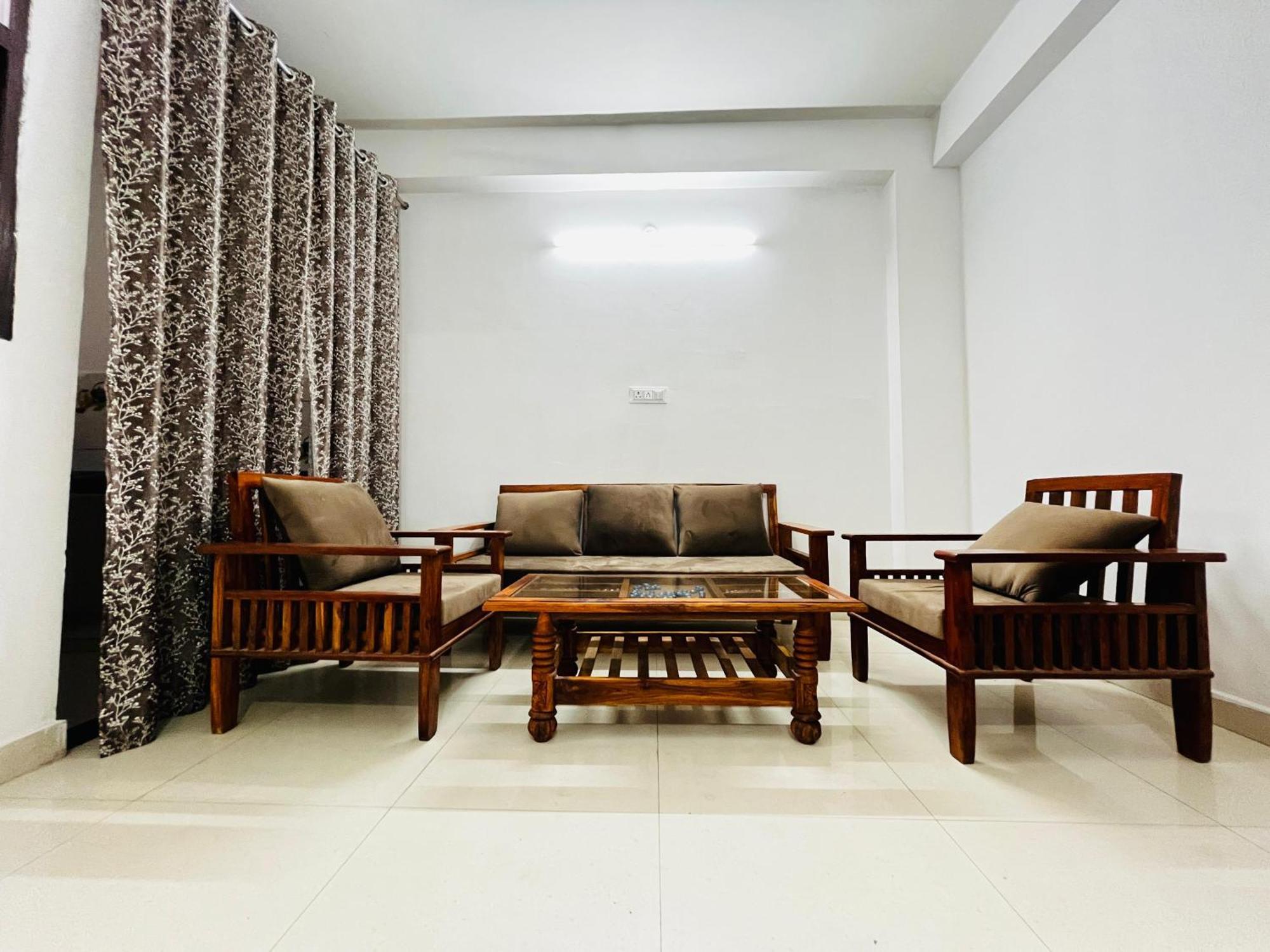 Hotel Suzu - Couple Friendly Fatehpur