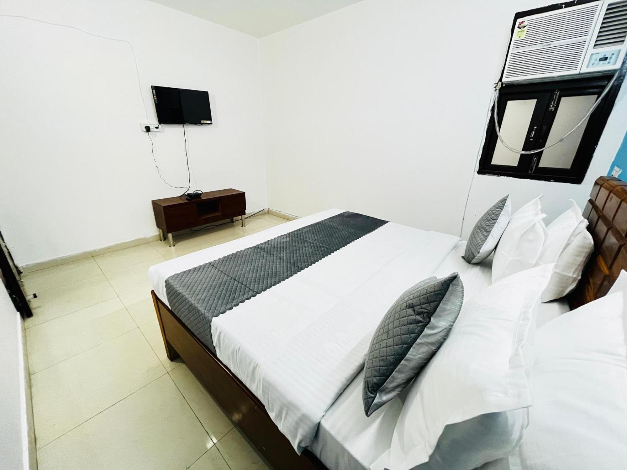 Suzu - Couple Friendly Fatehpur Hotel New Delhi
