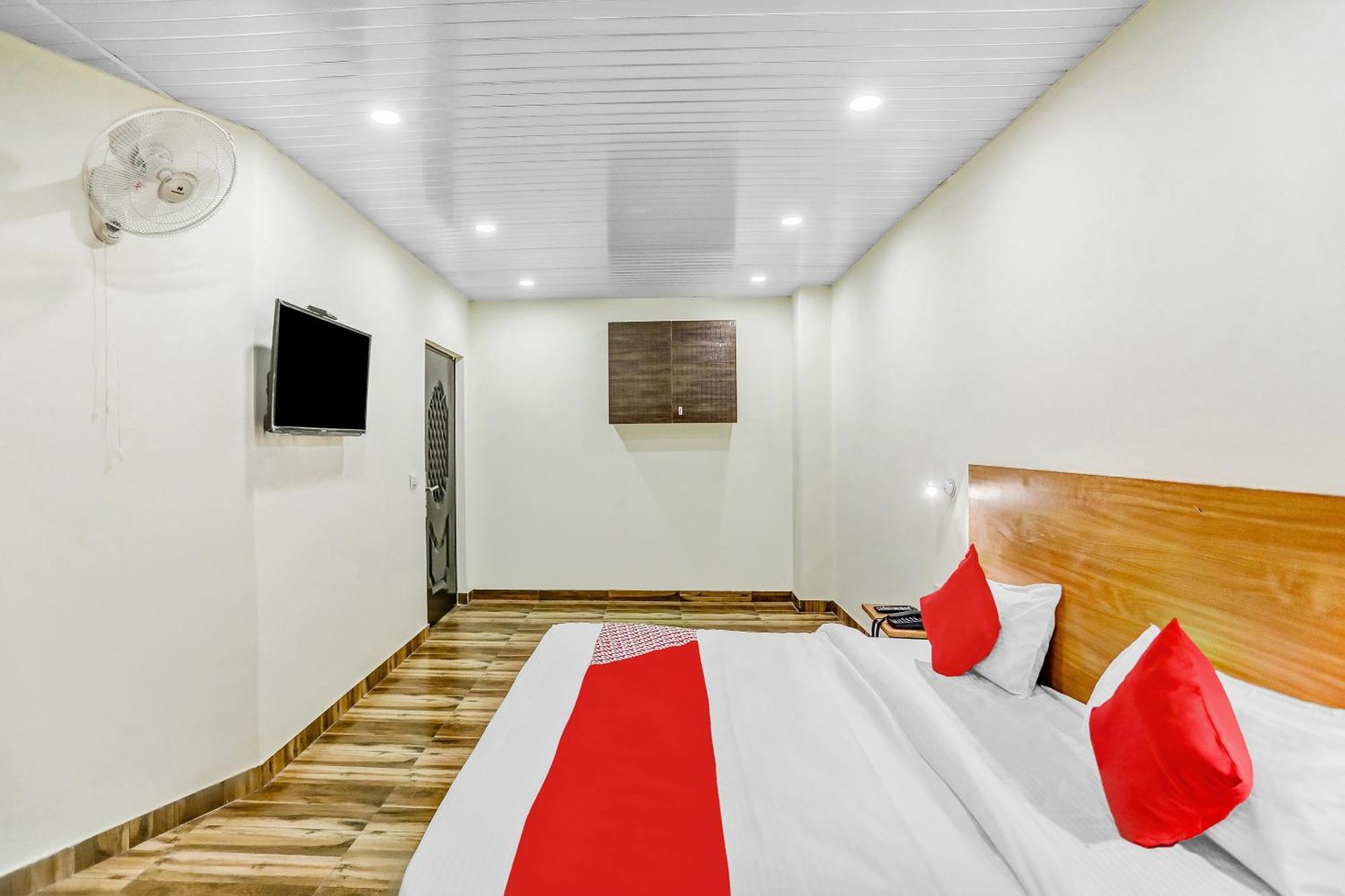Hotel O Jeet 3*