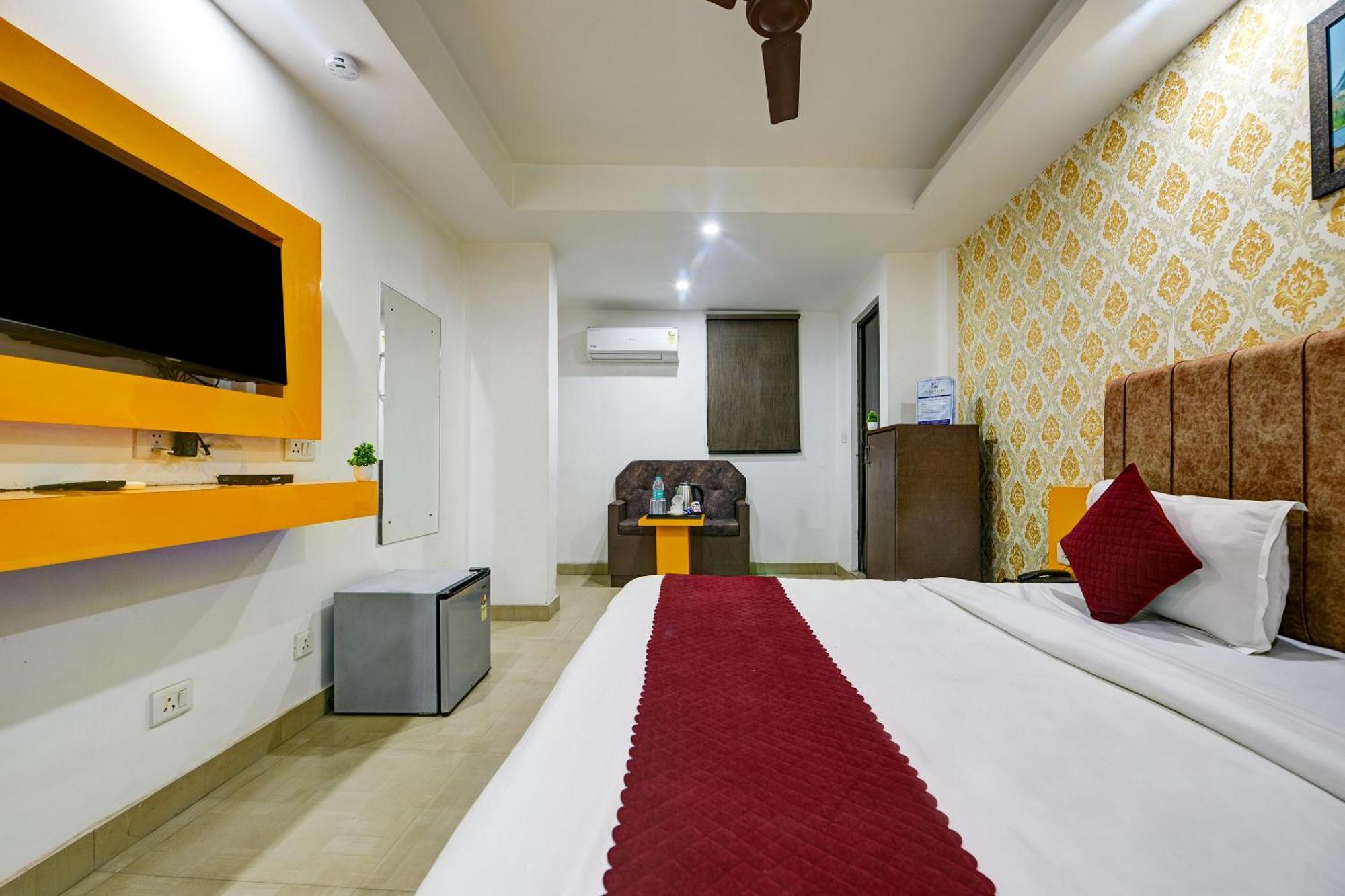 Kelvish Free Airport Pickup Hotel 4*