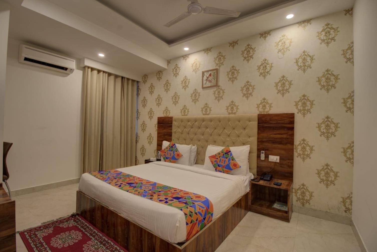 Hotel The Ventas Near Delhi Airport
