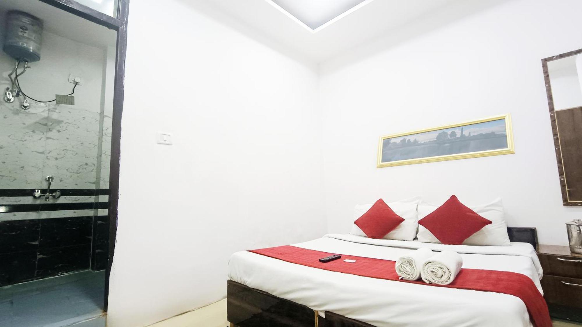 Hotel Maharaja By The Premium 3*