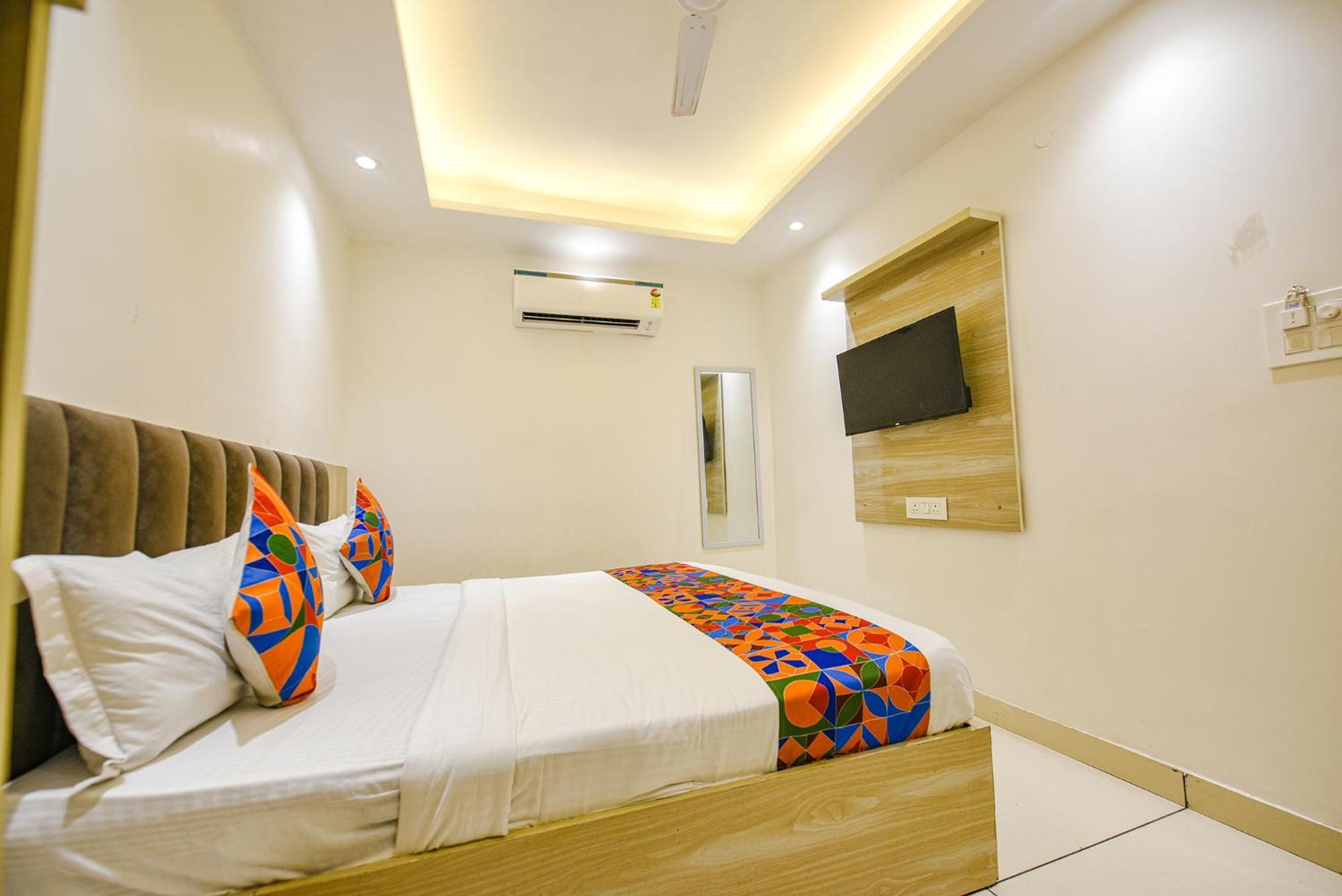 Hotel Fabhotel Luxury Near Adarsh Nagar Metro Delhi (National Capital Territory of India)