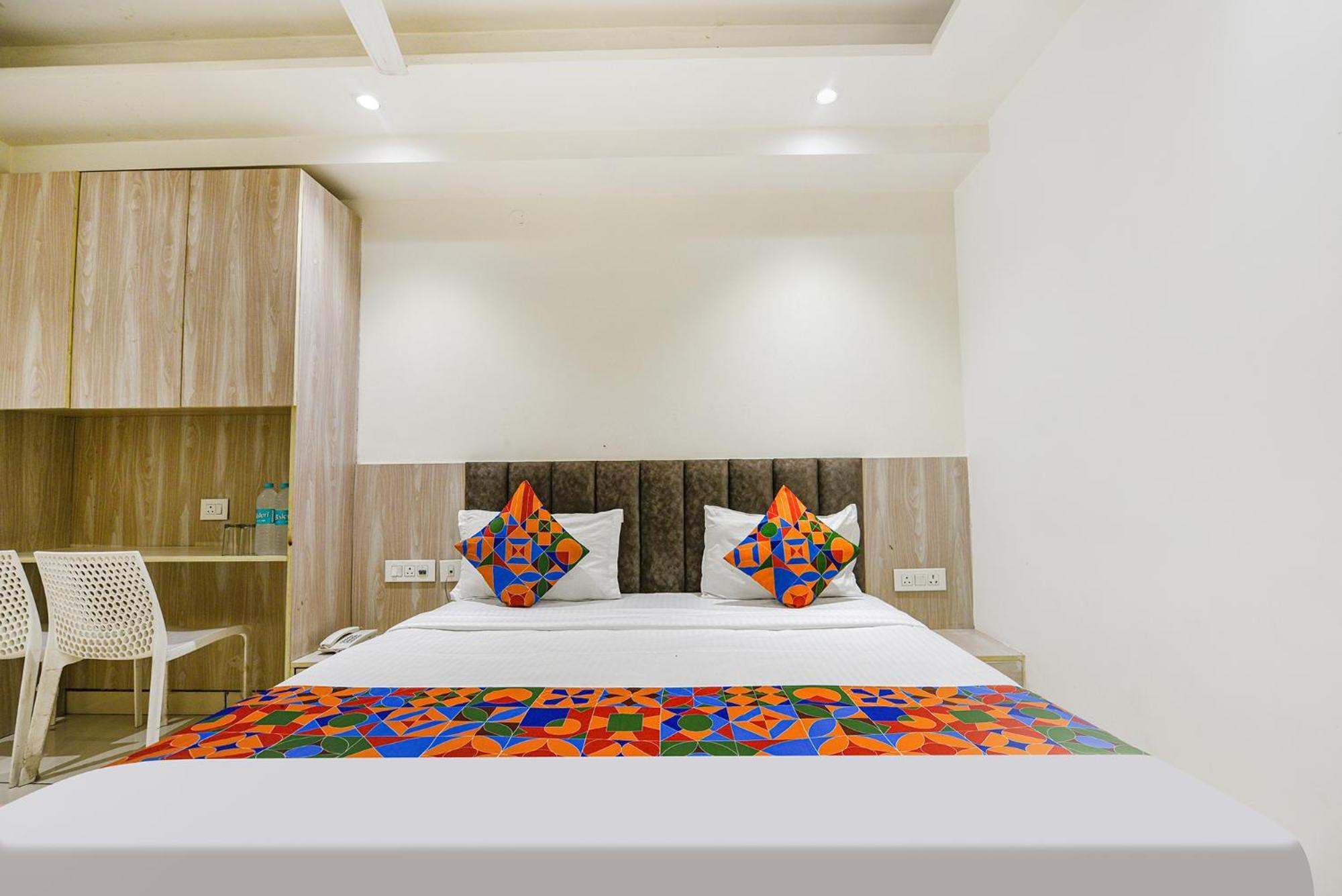 Fabhotel Luxury Near Adarsh Nagar Metro Delhi (National Capital Territory of India)