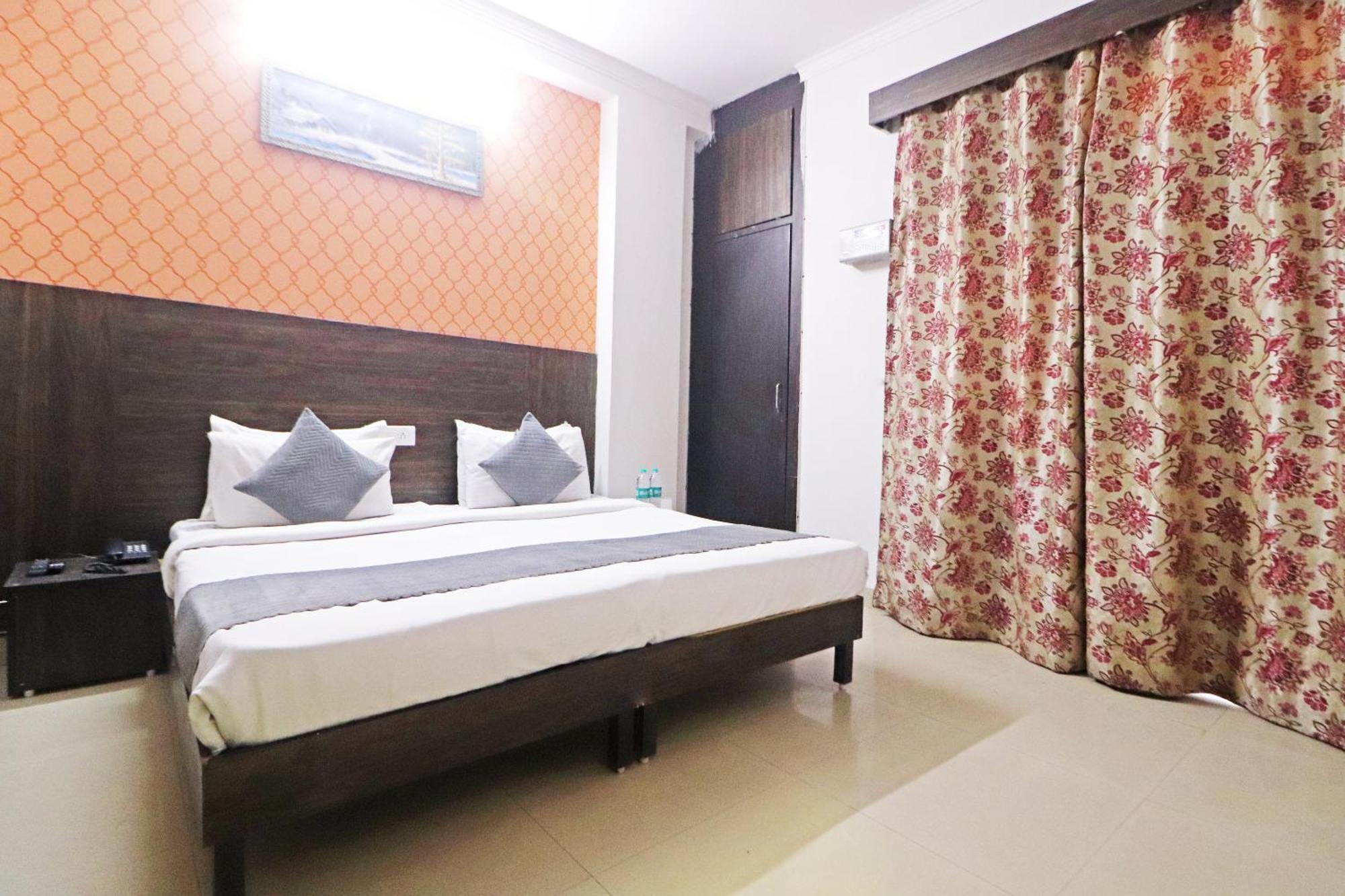 Hotel The Nines By The Premium 3*