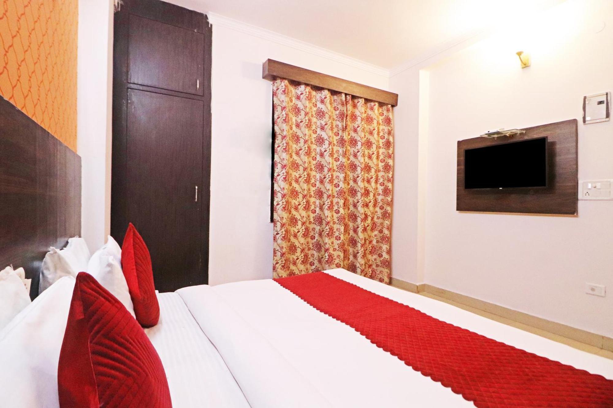 The Nines By The Premium 3* New Delhi