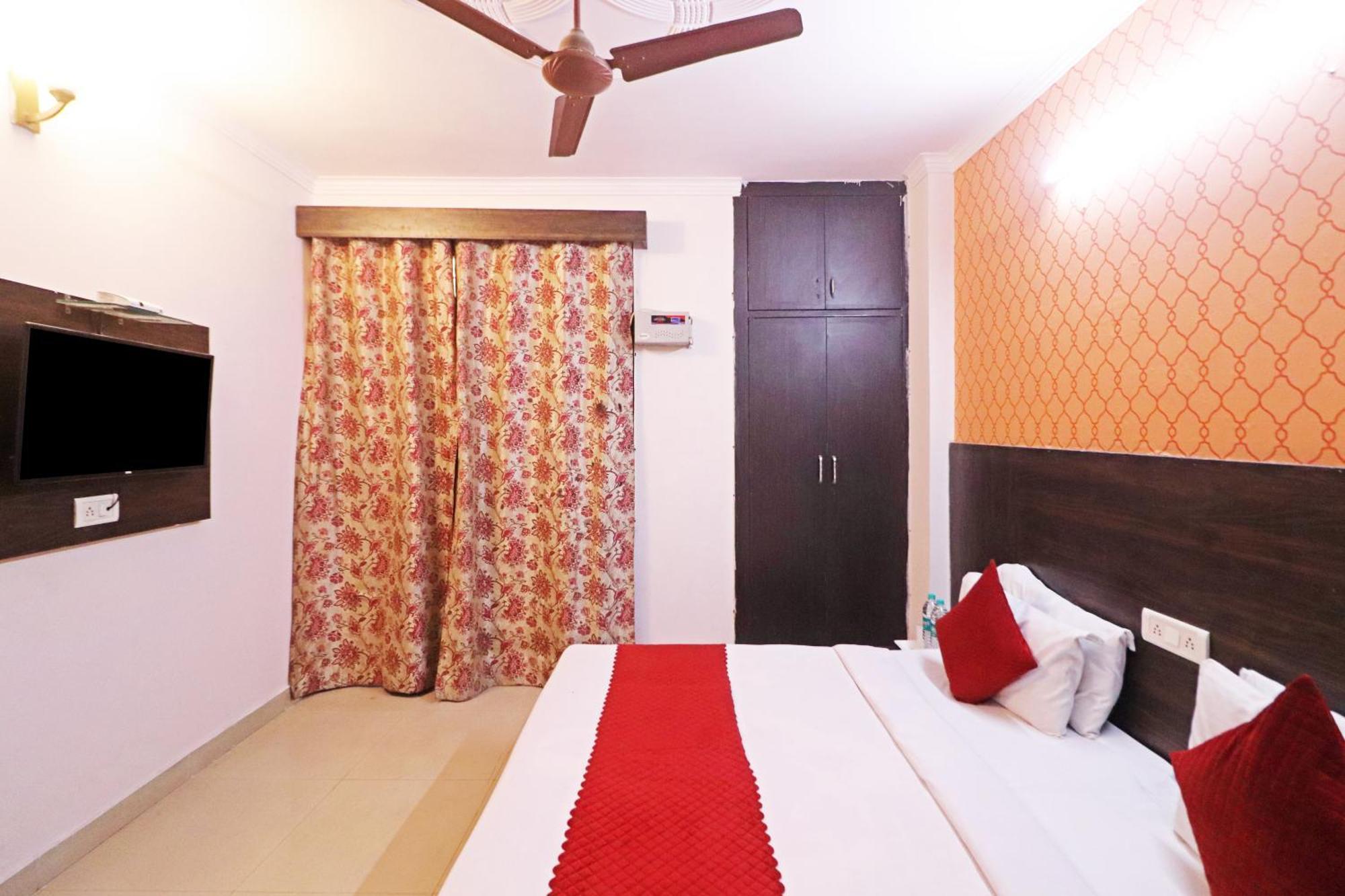 Hotel The Nines By The Premium New Delhi