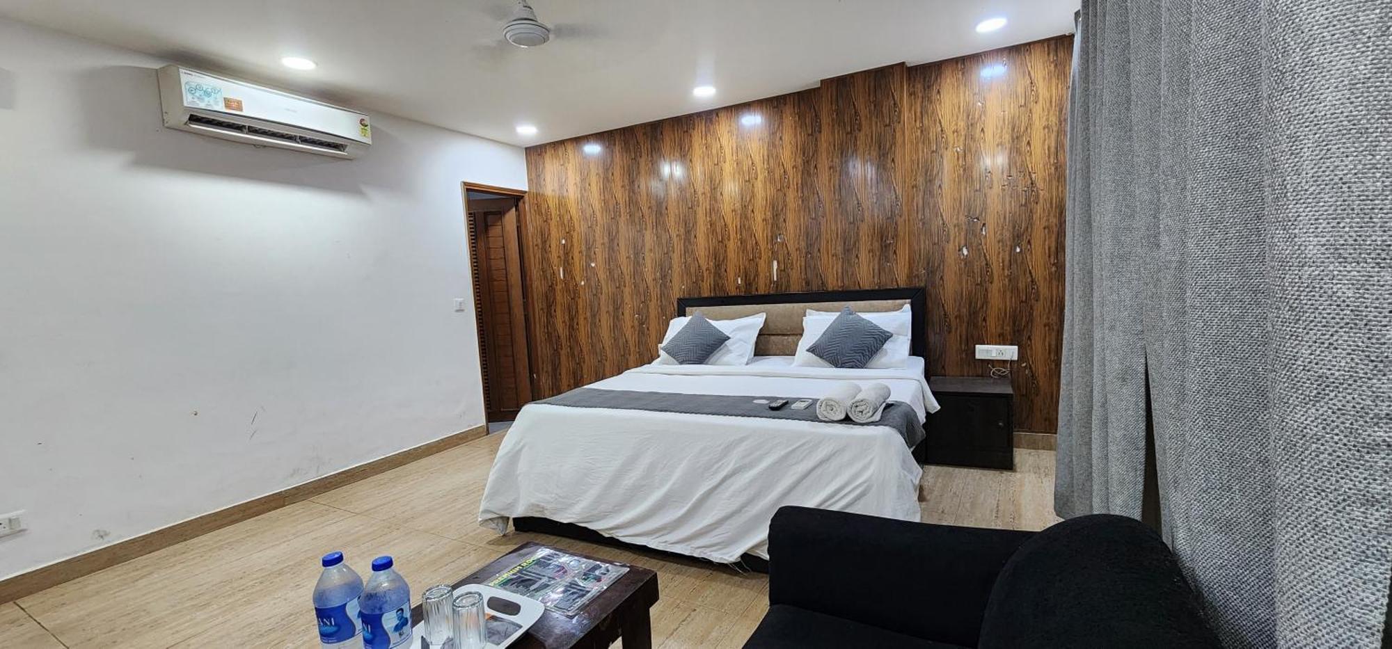 Hotel Crystel Residency By Premium New Delhi