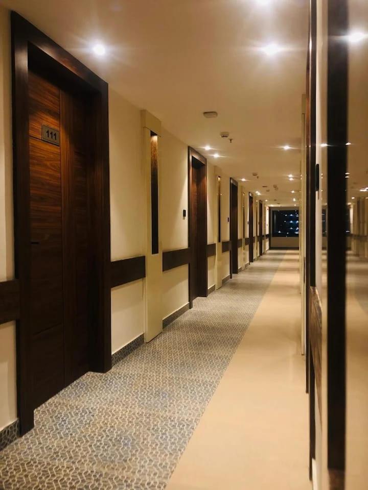 Hotel The Ventas Near Delhi Airport