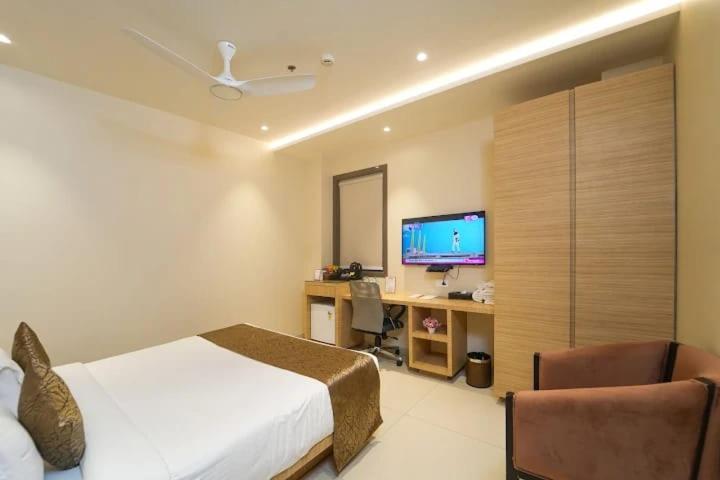 Hotel The Ventas Near Delhi Airport