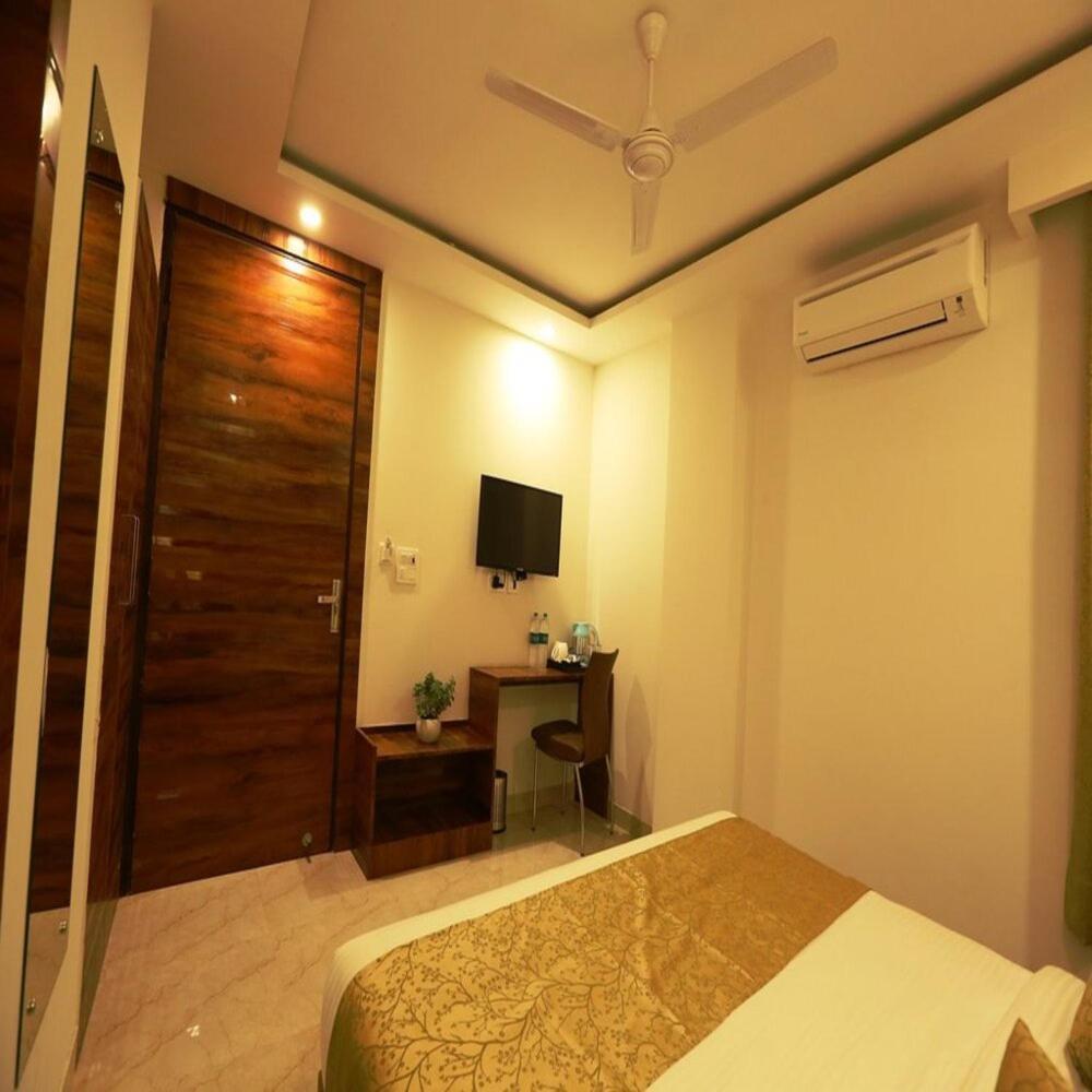 The Ventas Near Delhi Airport 3*