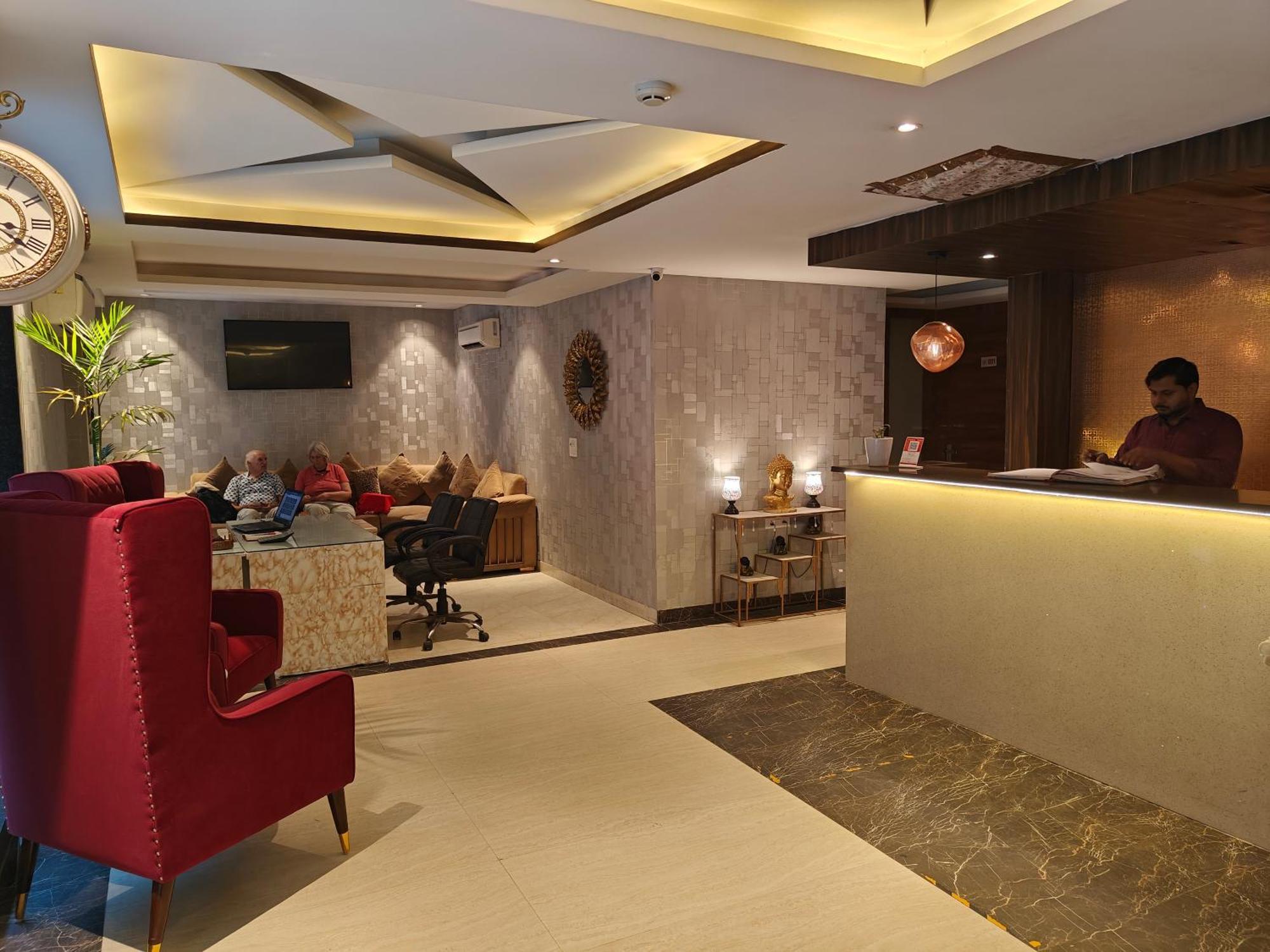 Hotel The Ventas Near Delhi Airport