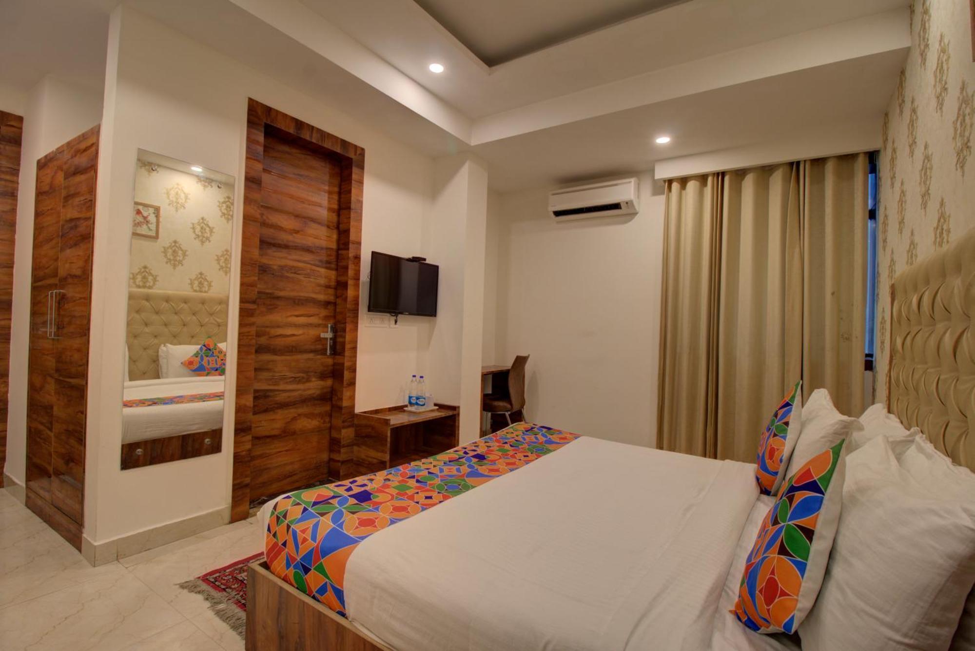 Hotel The Ventas Near Delhi Airport New Delhi