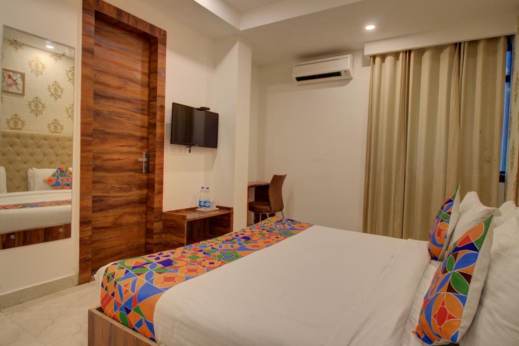 Hotel The Ventas Near Delhi Airport