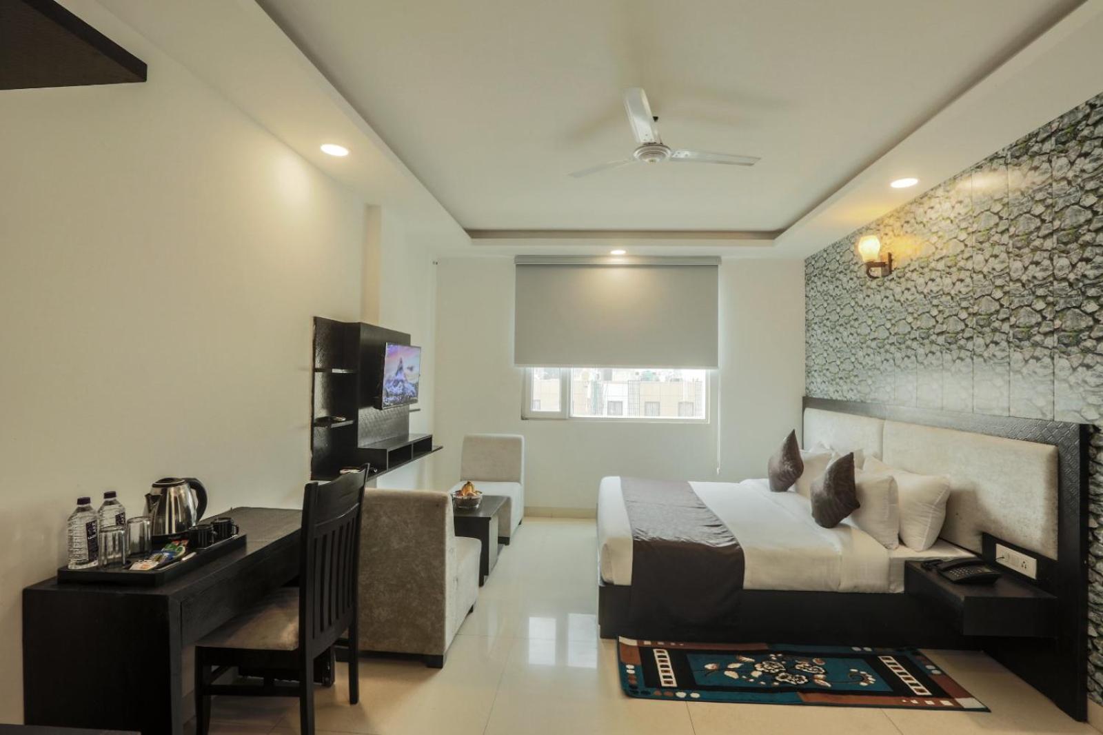 Hotel Empire Suites 4*