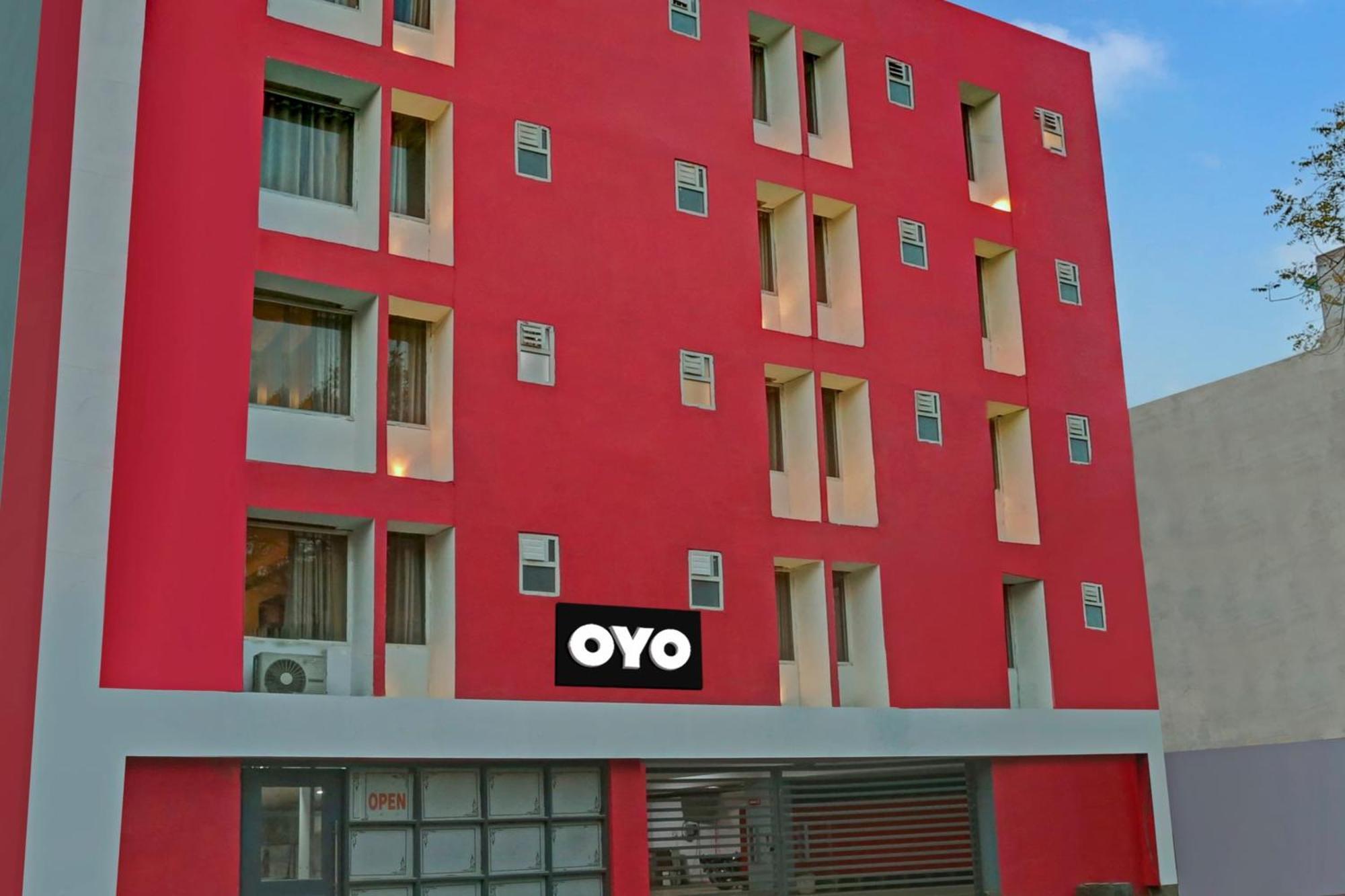 Hotel Collection O County 4*