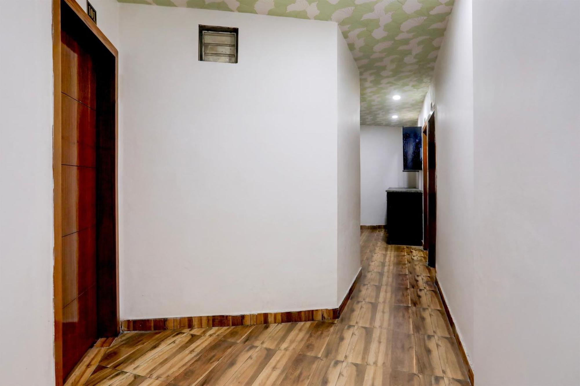 O Jeet Hotel