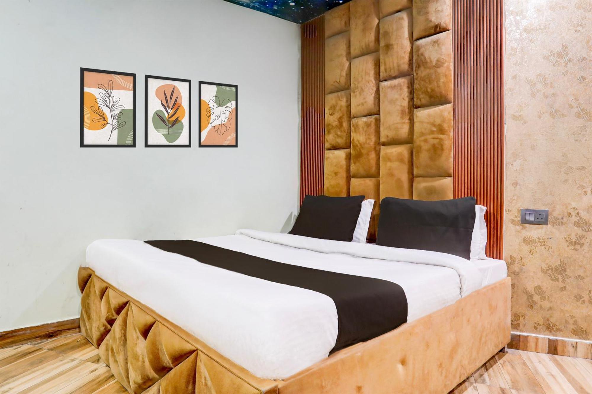 O Jeet Hotel