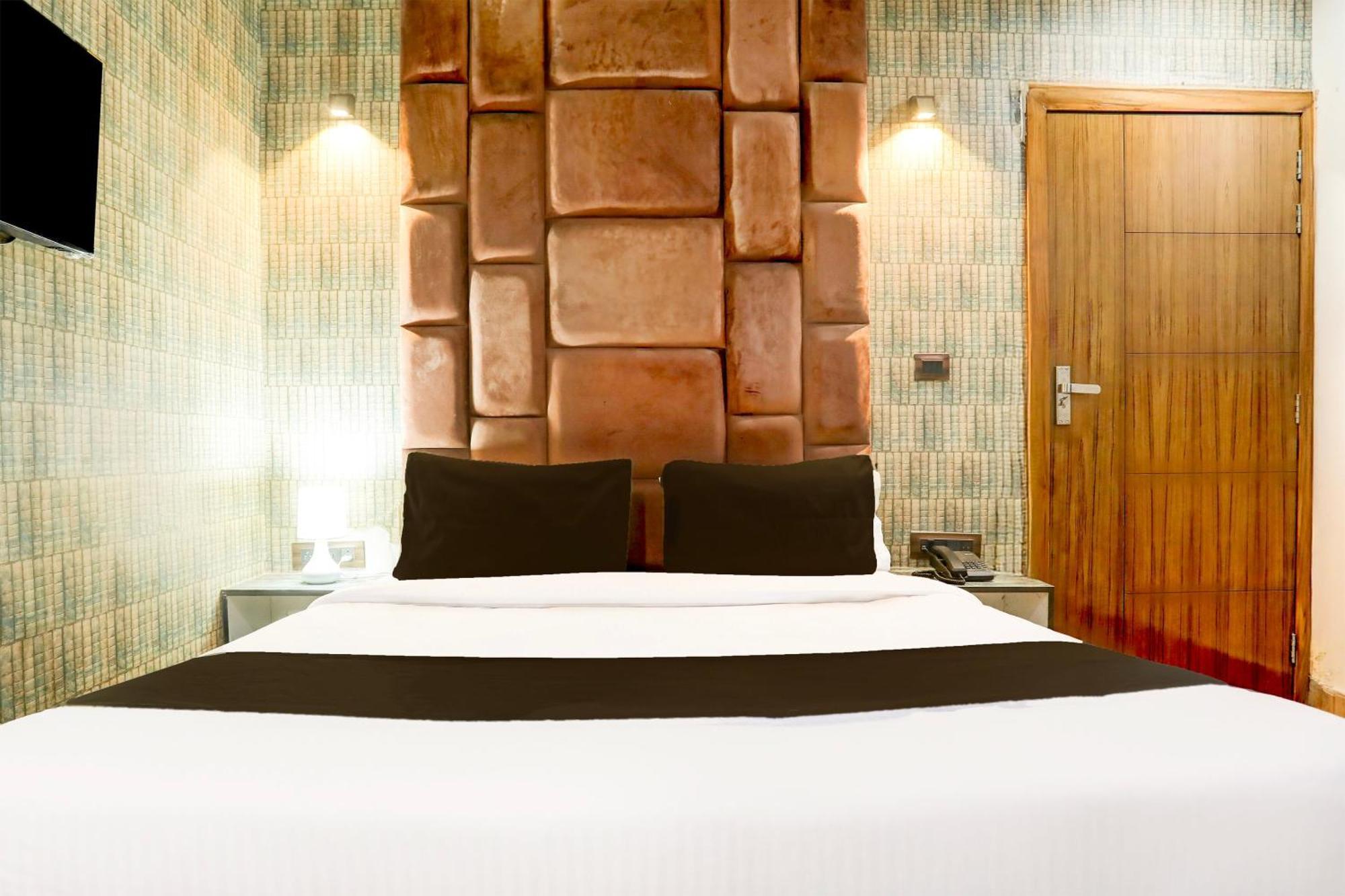 O Jeet Hotel 3*