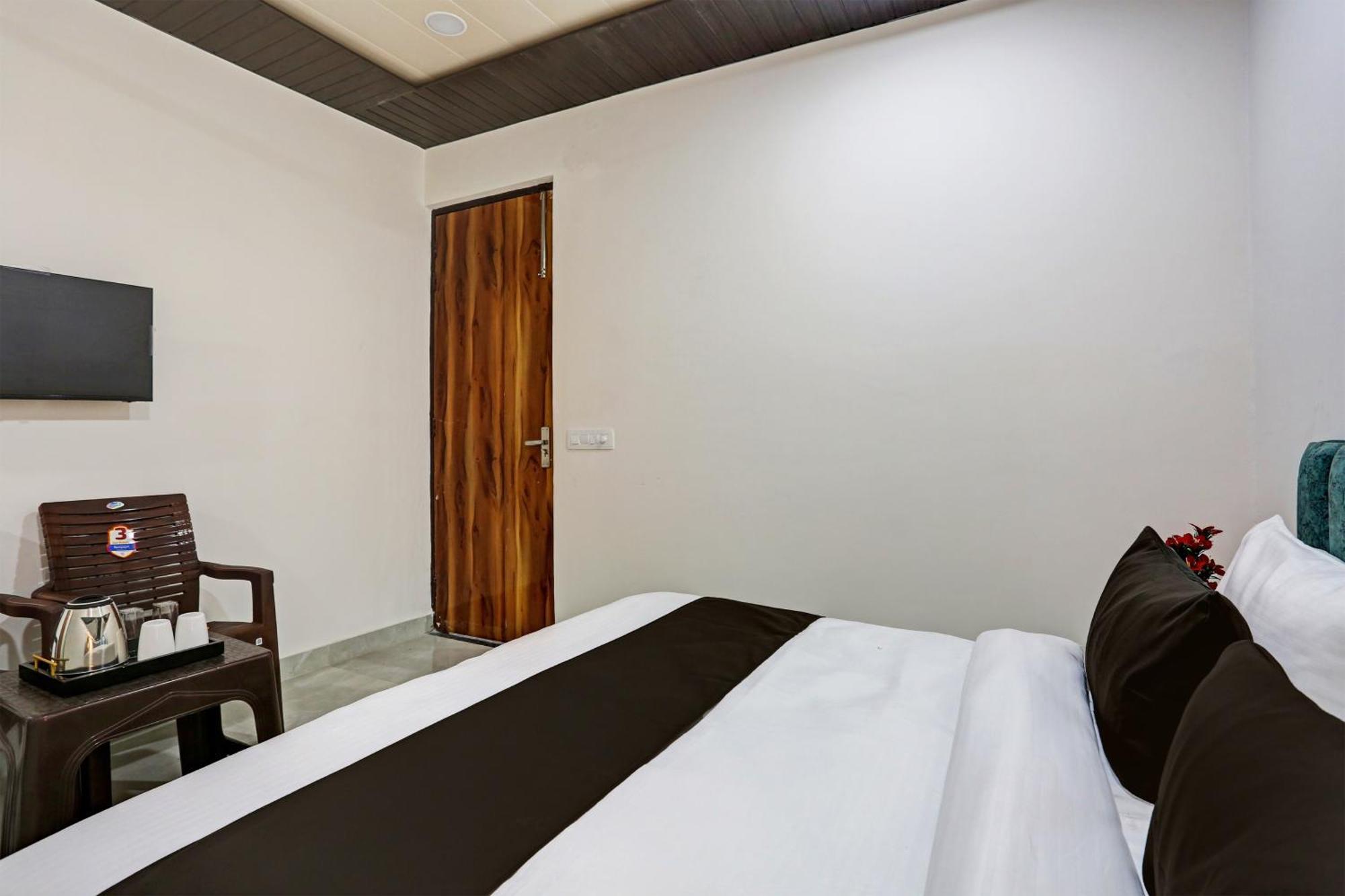 Hotel O Town House Gold Delhi (National Capital Territory of India)