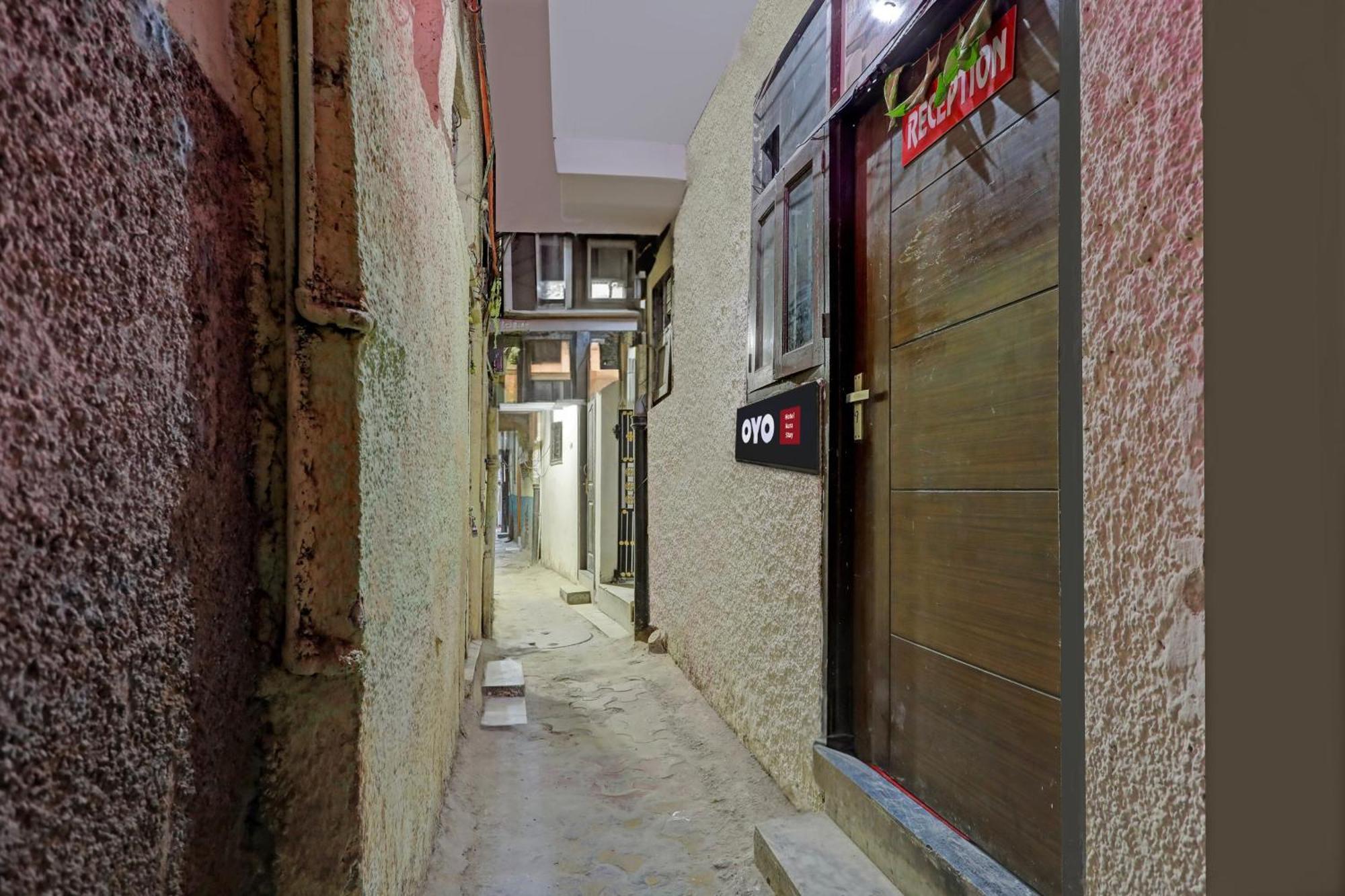 O Aura Hotel New Delhi