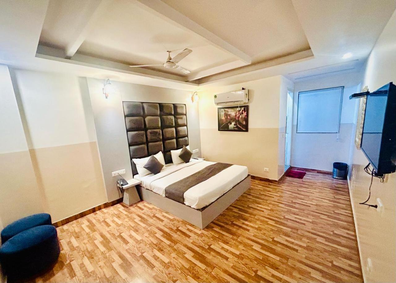 Hotel Coco Aeroporto Free Airport Drop New Delhi