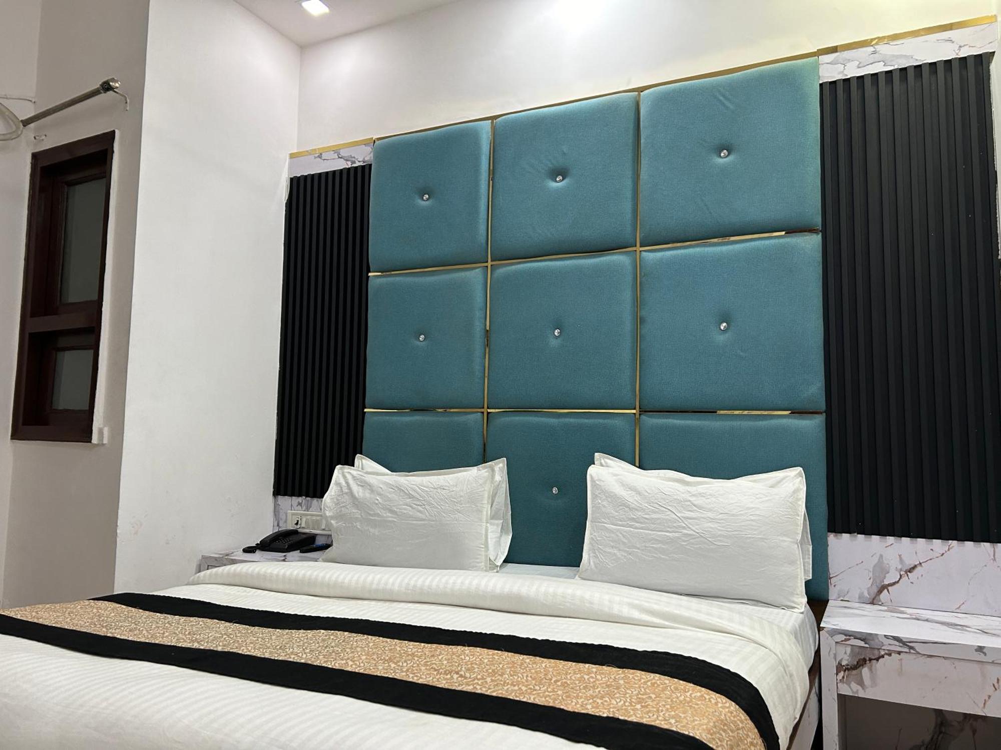 Hotel Shree Guru At New Delhi Railway Station New Delhi