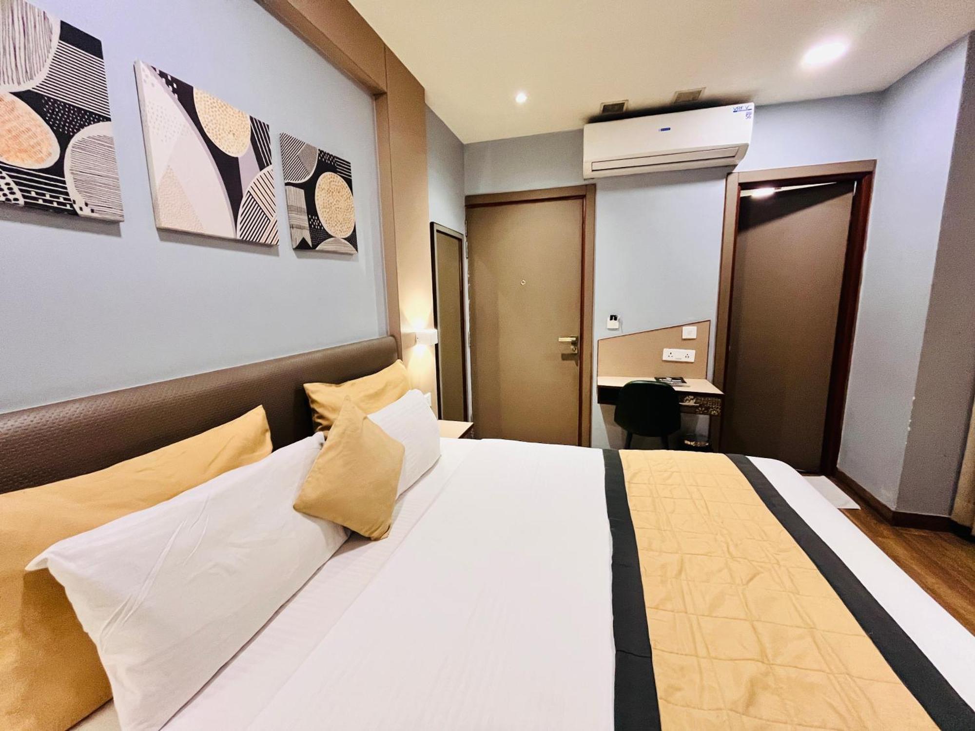 Western Blu 3* Delhi (National Capital Territory of India)