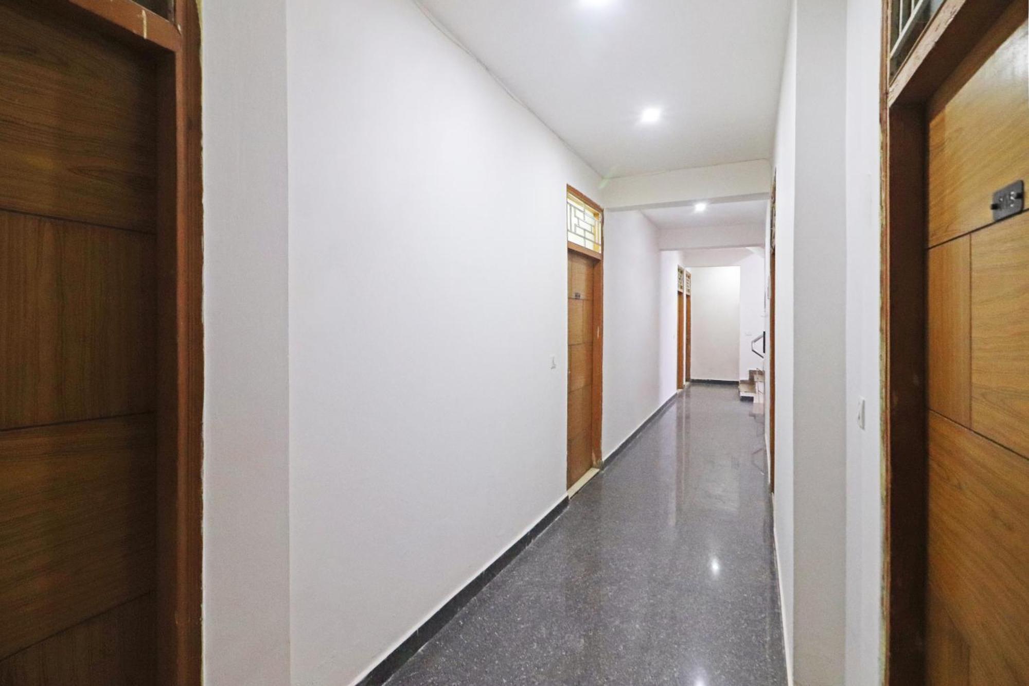 Hotel Trendy Residency - Couple Friendly Nova Deli