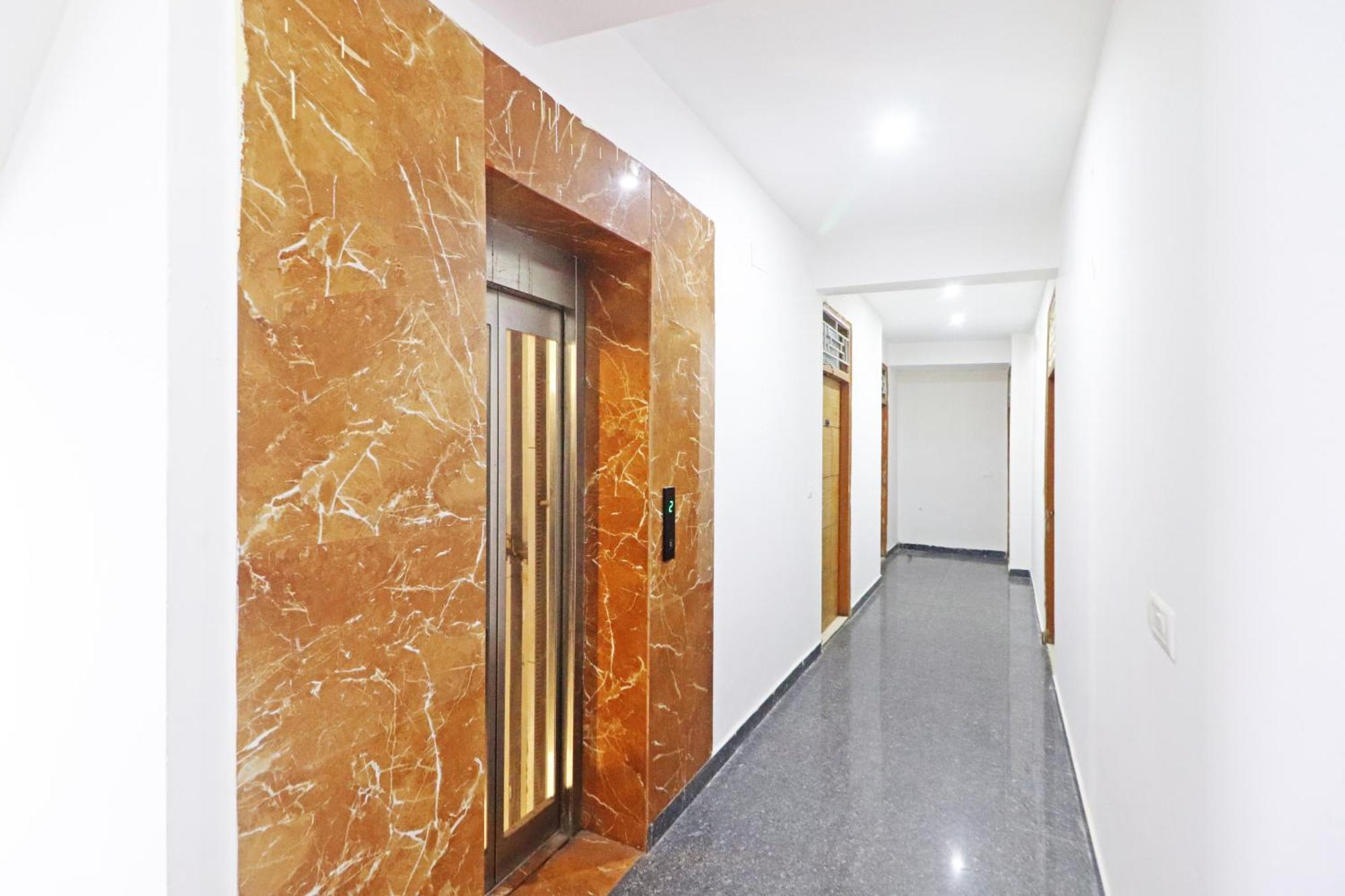 Trendy Residency - Couple Friendly Hotel Nova Deli