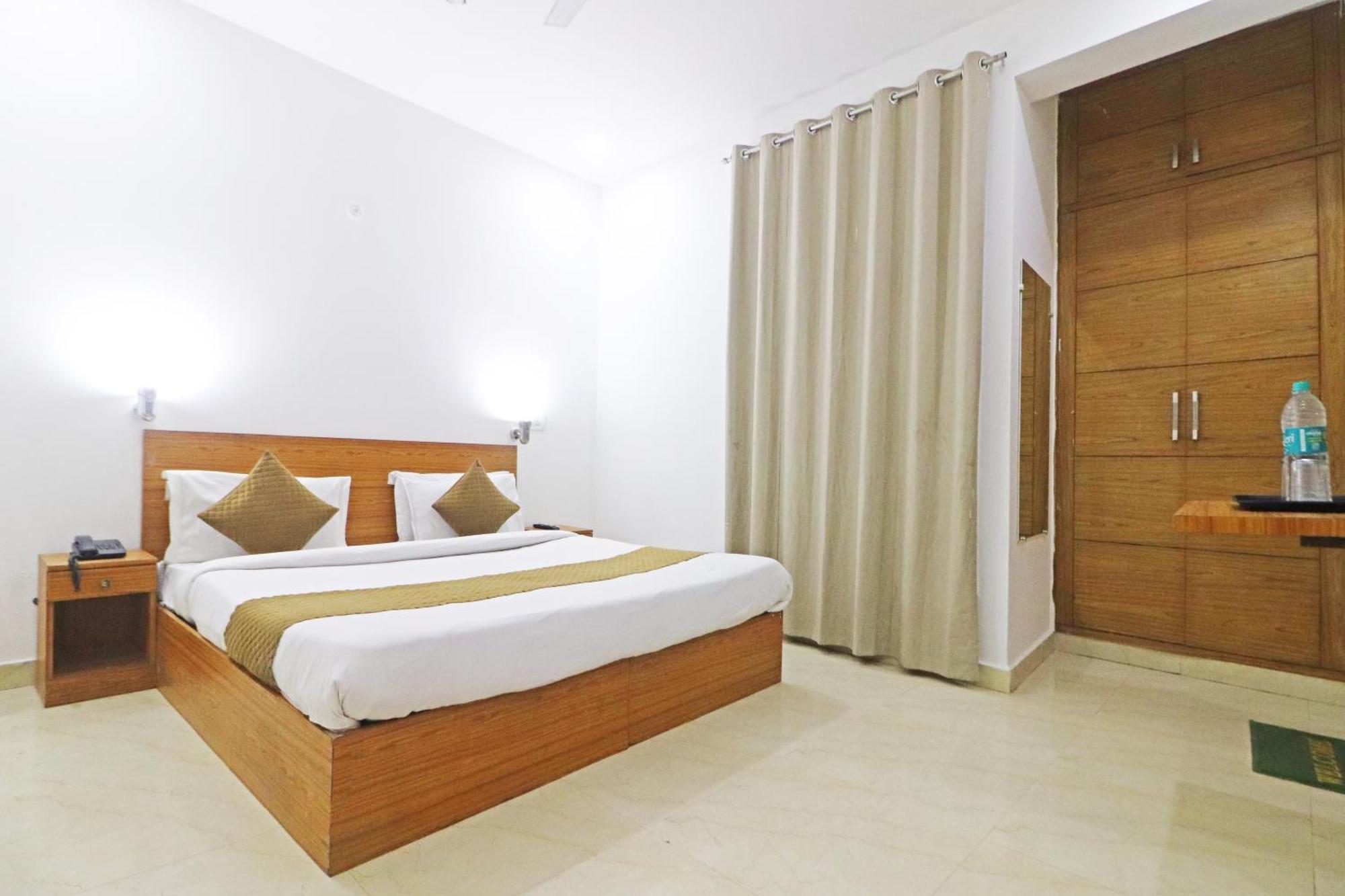 Hotel Trendy Residency - Couple Friendly Nova Deli