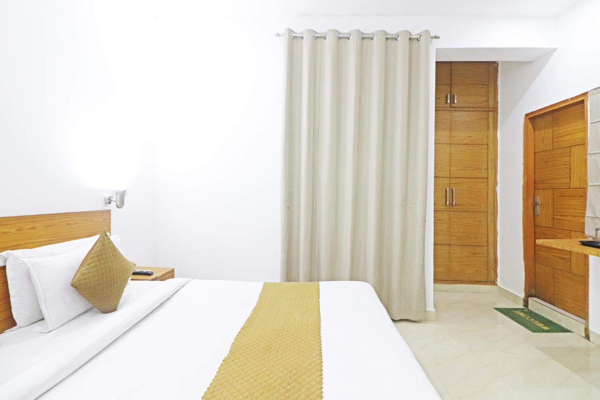 Trendy Residency - Couple Friendly Hotel Nova Deli