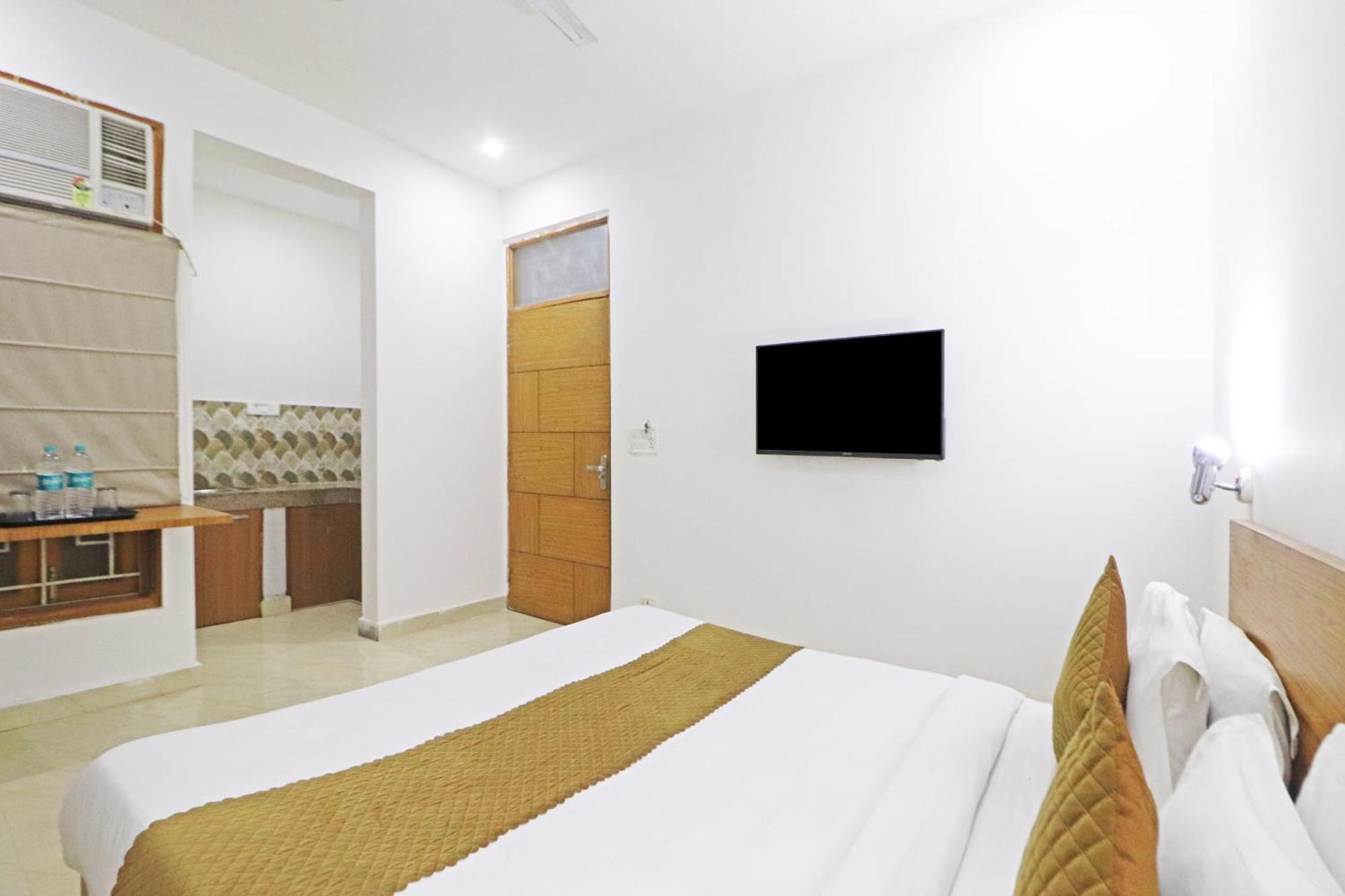 Trendy Residency - Couple Friendly