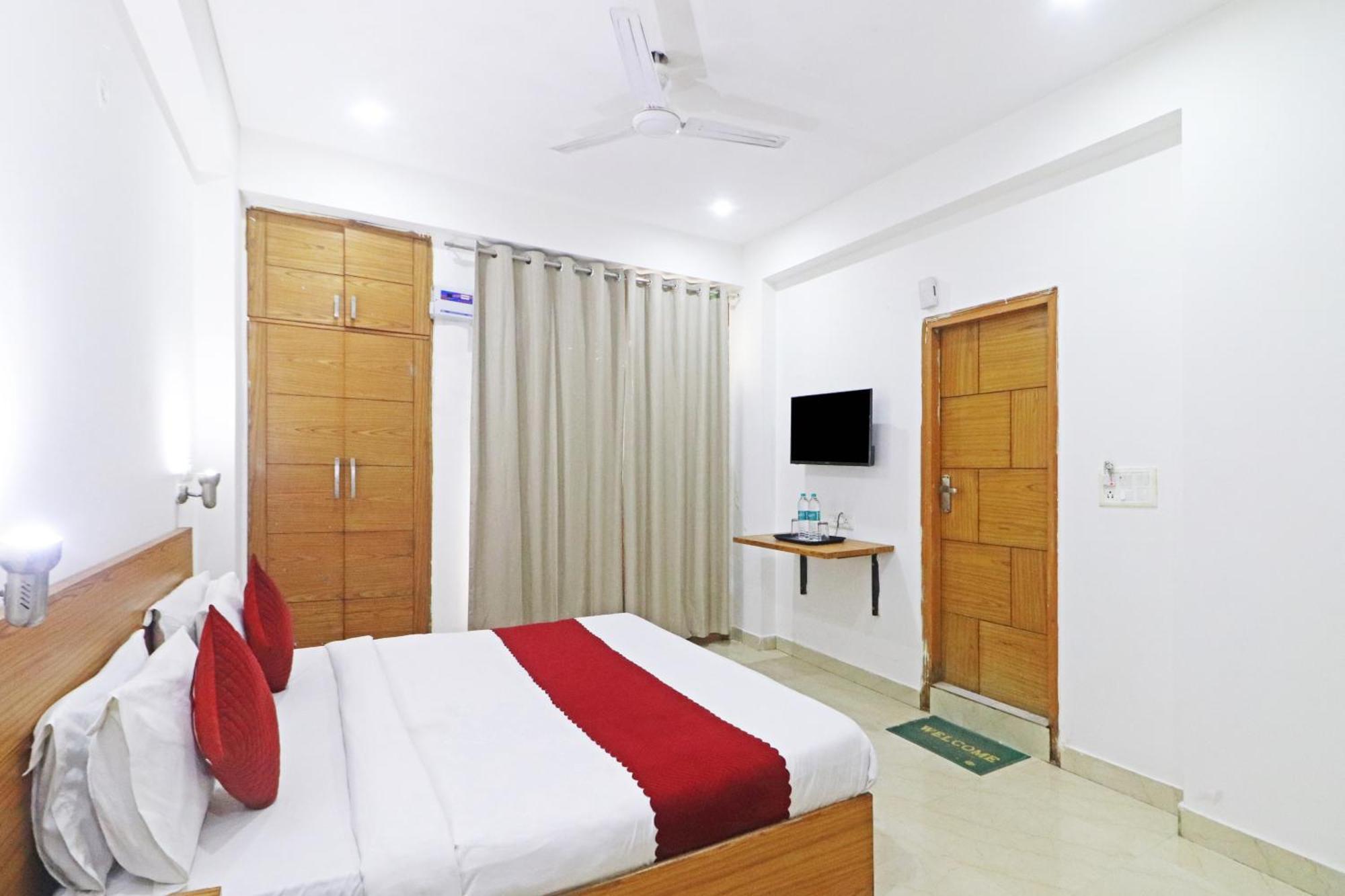 Trendy Residency - Couple Friendly