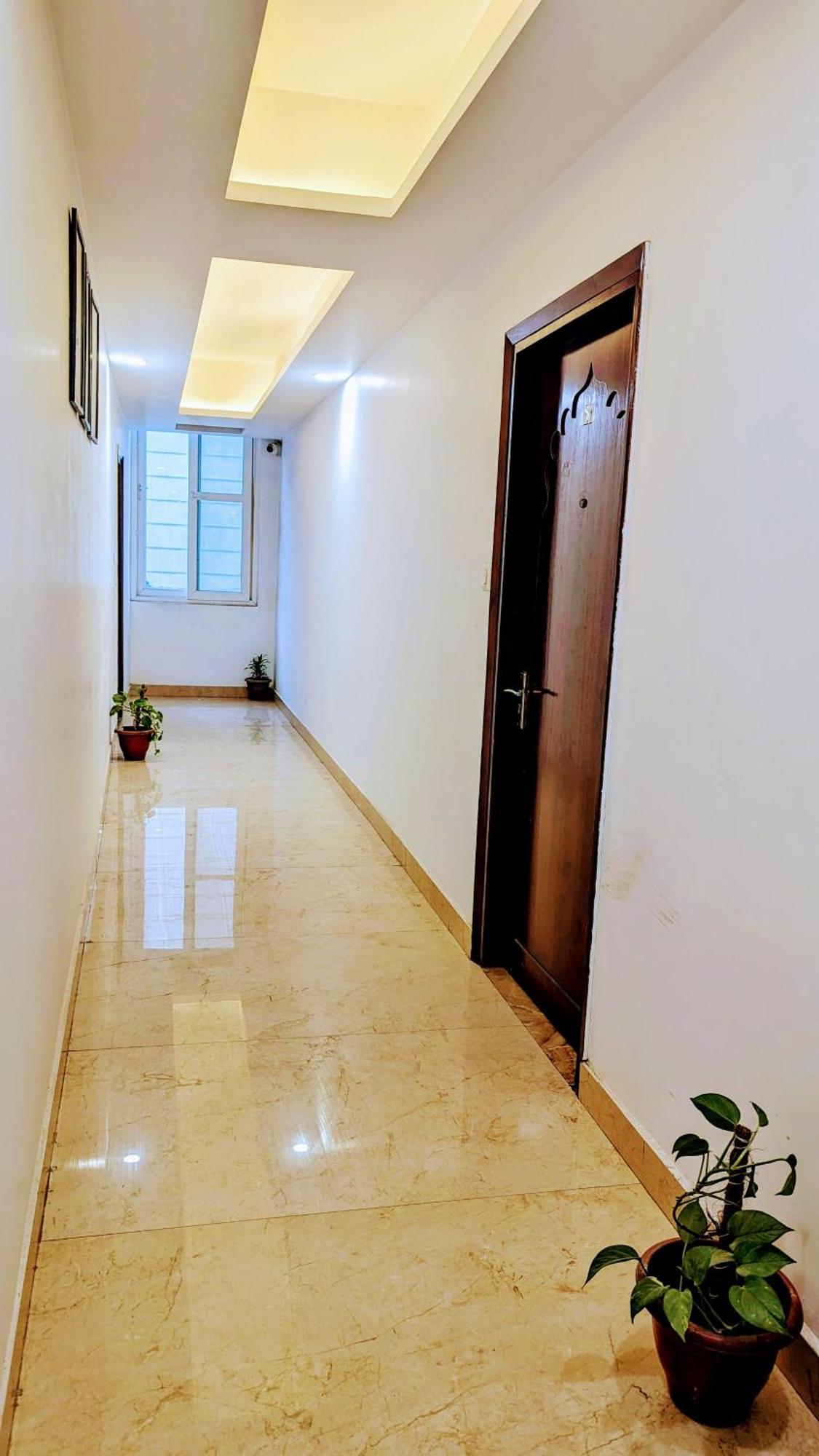 Hotel Moon Taj Near Yashobhoomi Convention Centre 3*