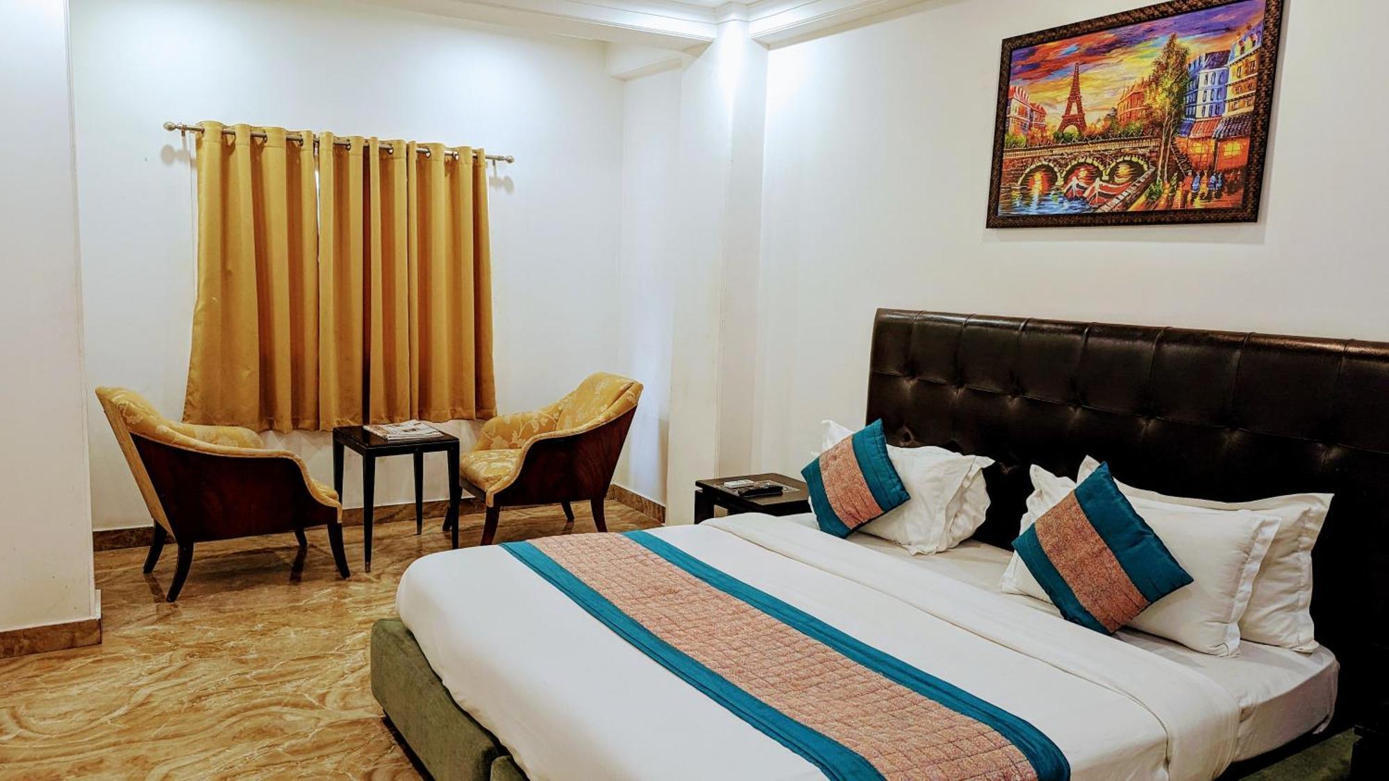 Moon Taj Near Yashobhoomi Convention Centre Hotel Delhi (National Capital Territory of India)