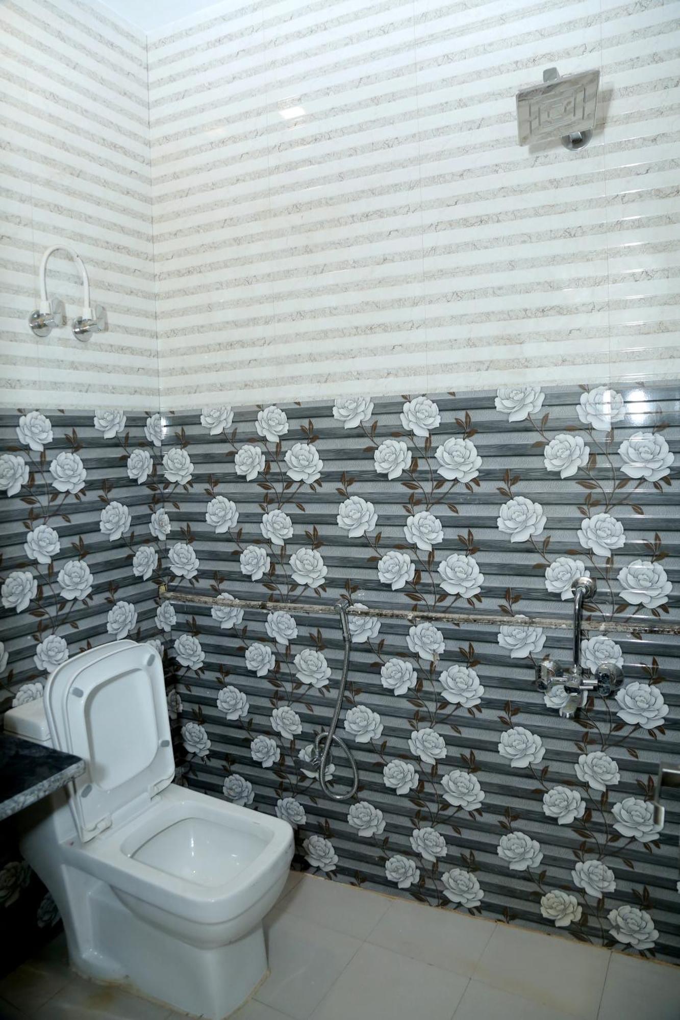 Pink By Comfort Hostel New Delhi