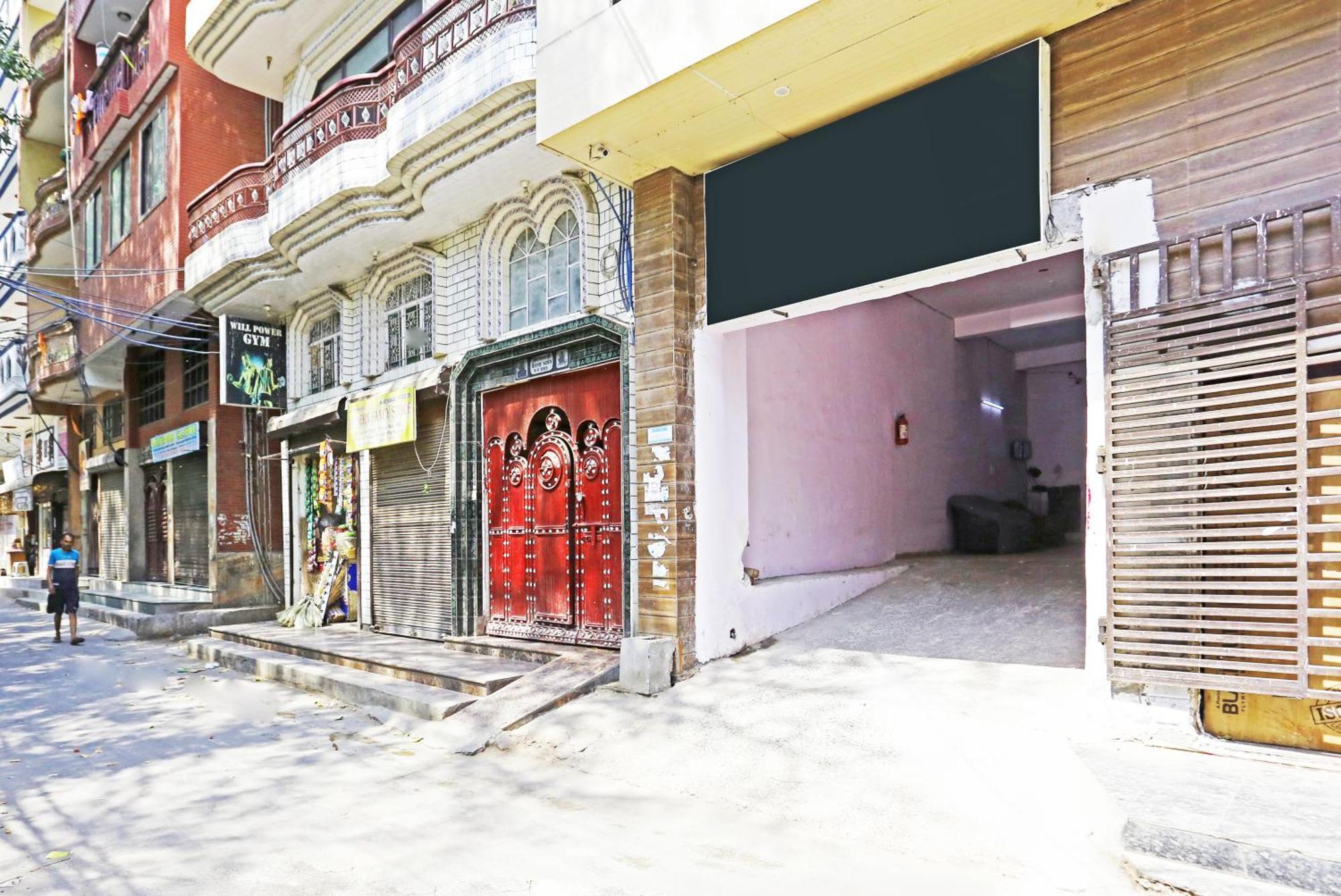 Twamev Punjabi Bagh Hotel New Delhi