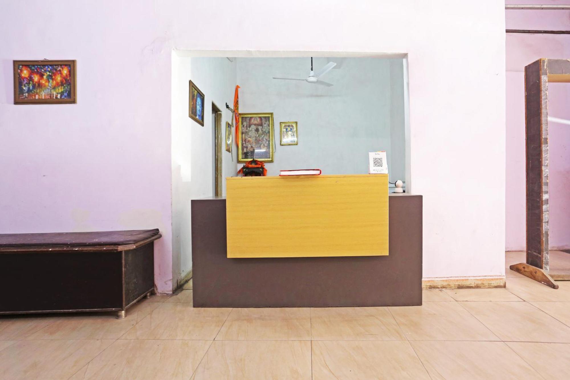 Twamev Punjabi Bagh Hotel 4*