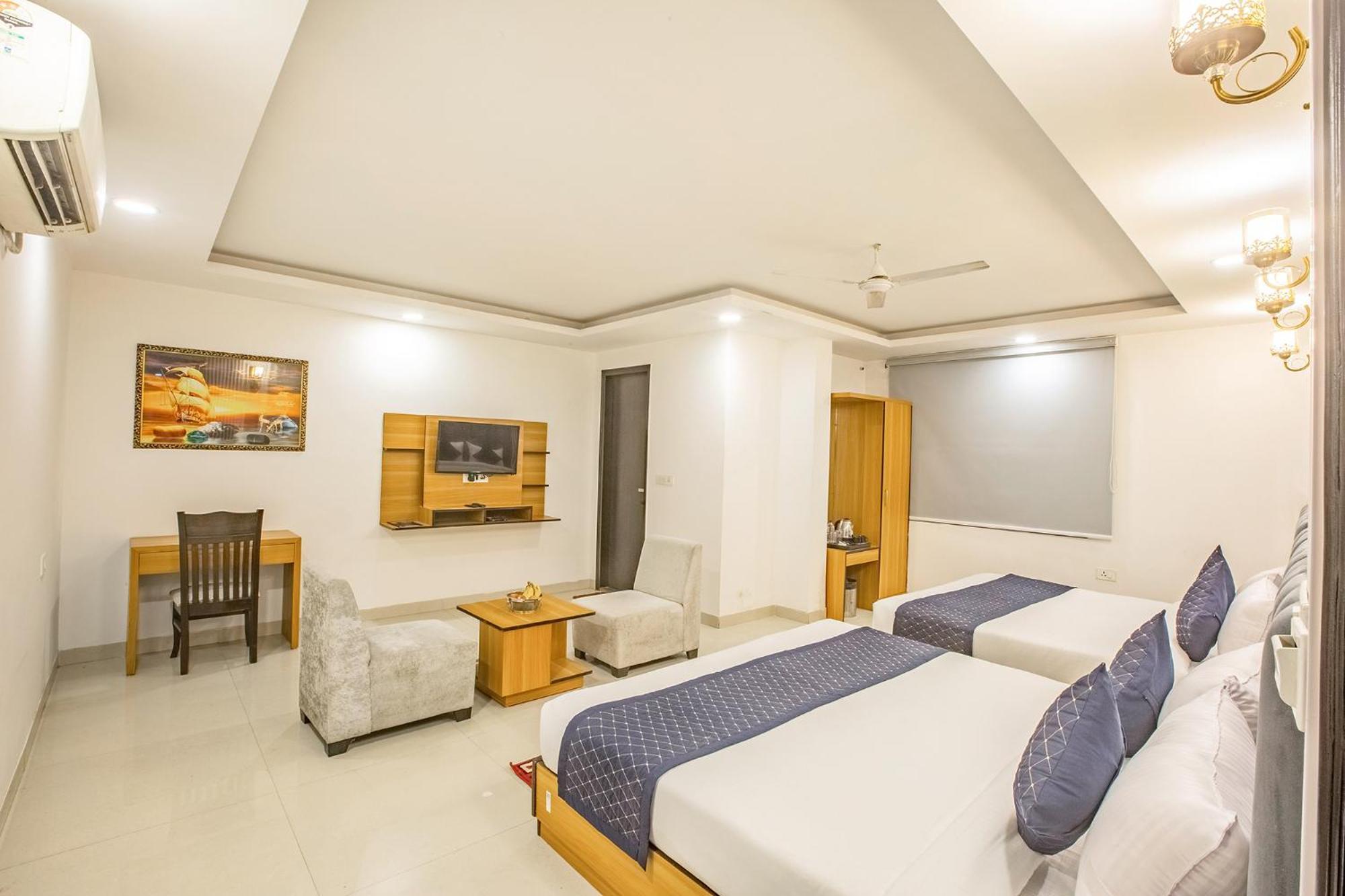 Hotel Fabhotel Airport Zone Olive Near Igi Airport 3*