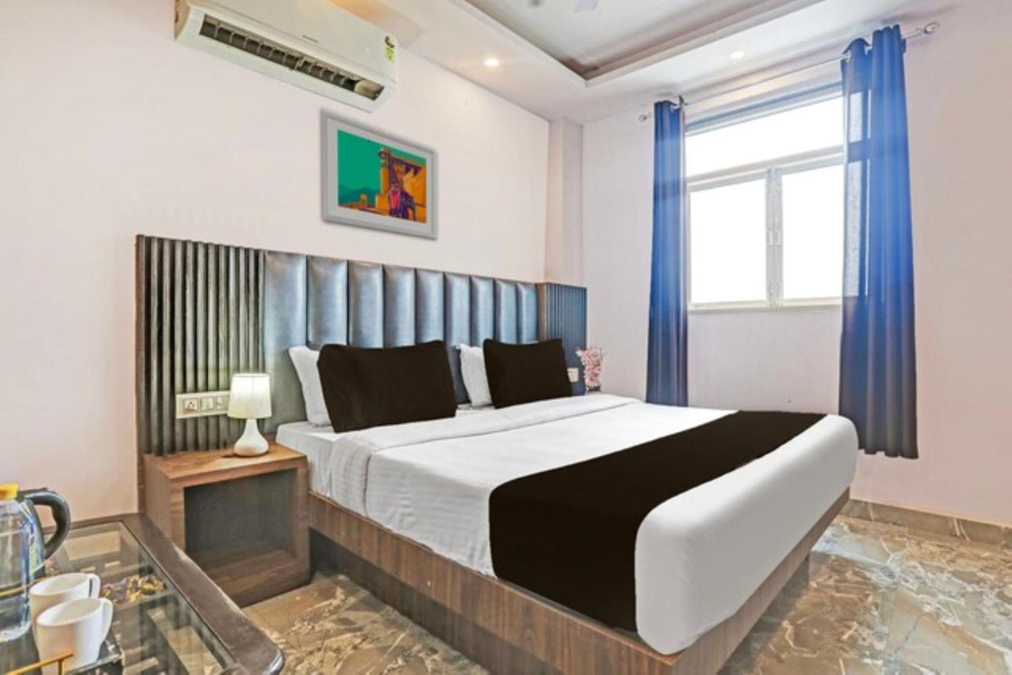 Del Fox Shanti Residency - Just A Minute Away From Railway Station And Connaught Place & 5 Mins From Vfs New Delhi