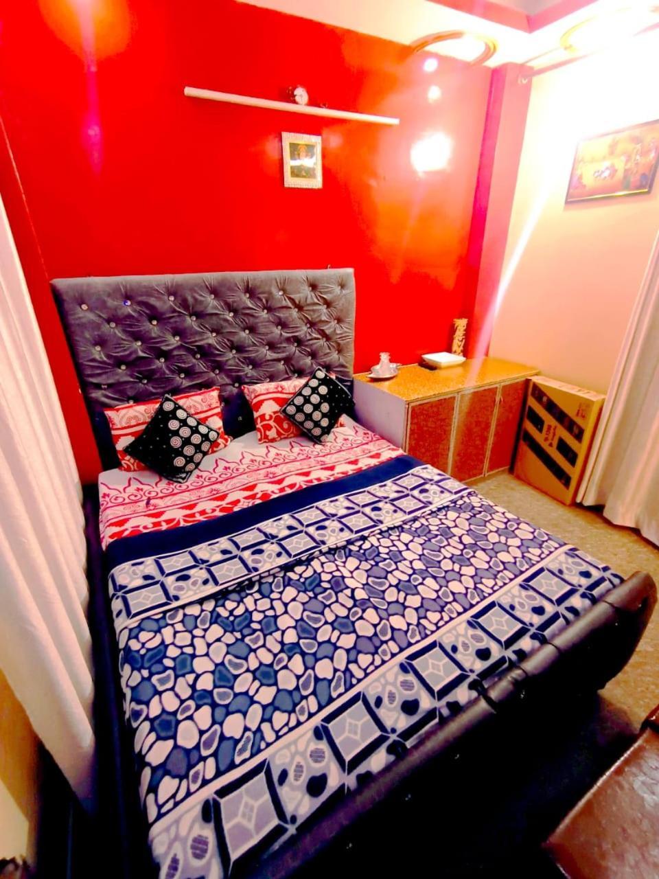 Hotel The Deep Residency New Delhi