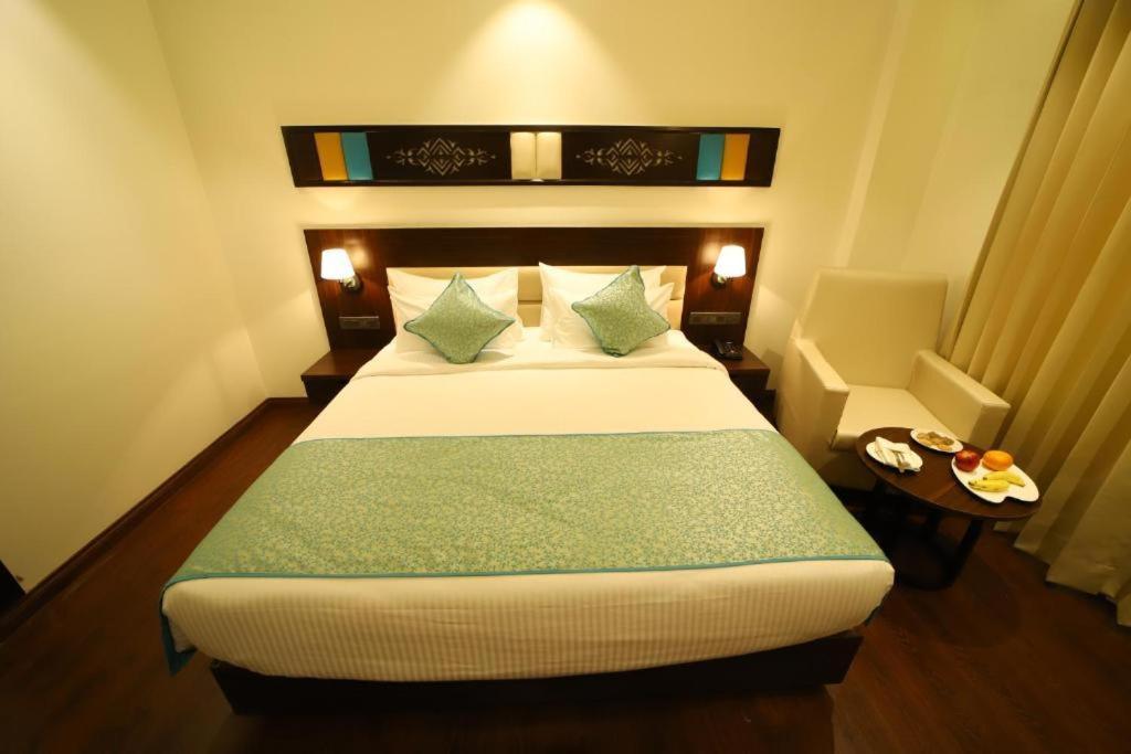 Airport Vijay Palace Near Aerocity Delhi Airport Hotel 4*