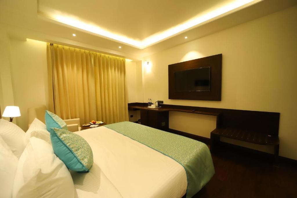 Airport Vijay Palace Near Aerocity Delhi Airport Hotel
