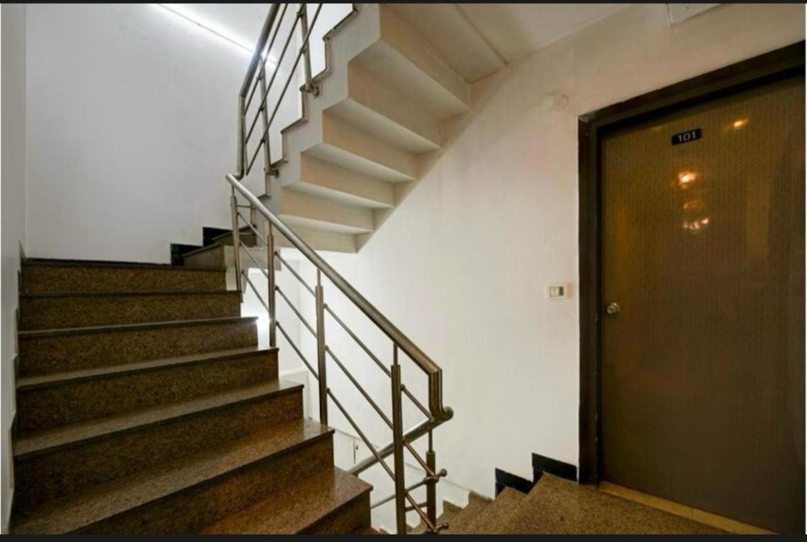 De Moon Residency-national Highway- 8,mahipalpur Hotel New Delhi