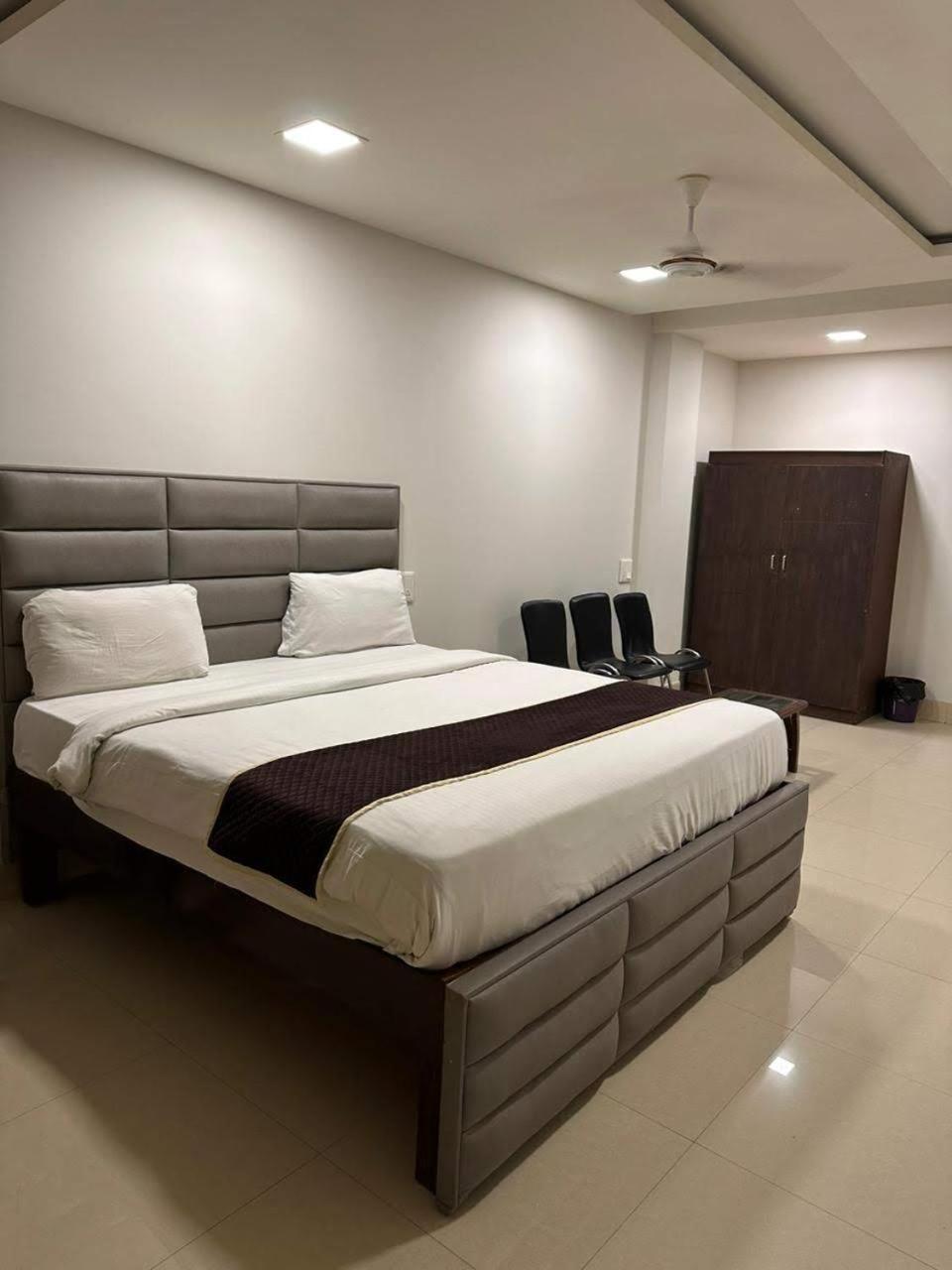 Amenda Sweet Igi Airport Hotel New Delhi