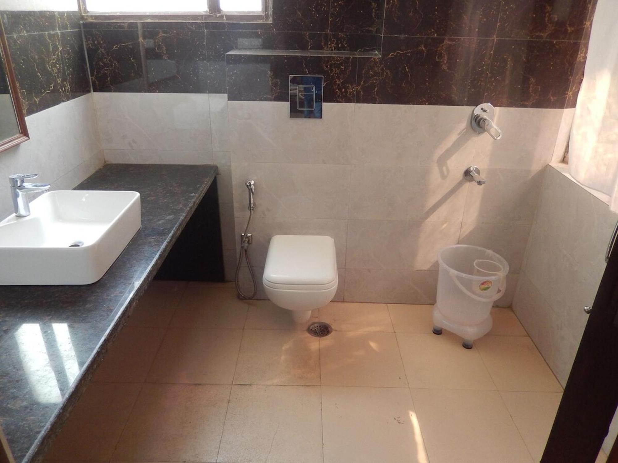 Orchid Garden Karol Bagh 3*