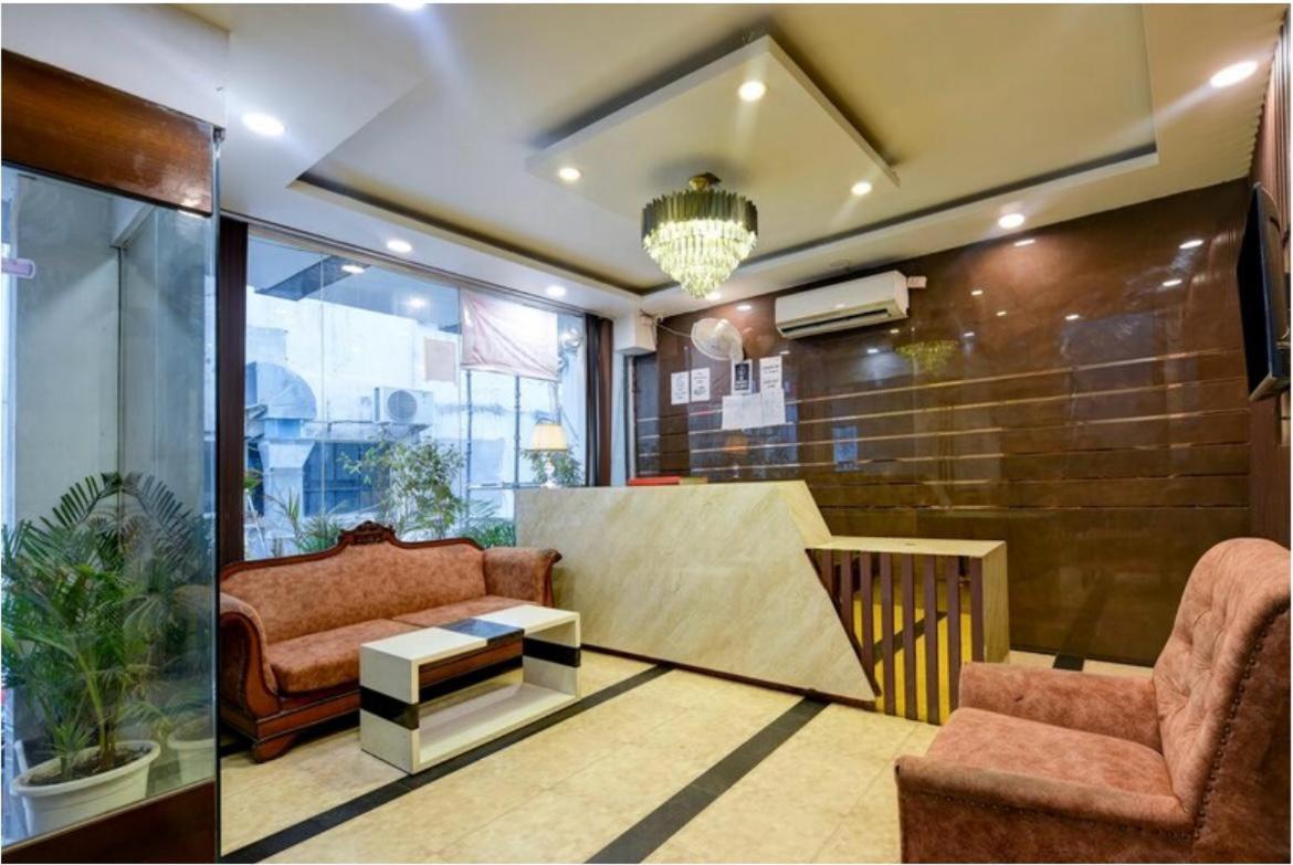 De Moon Residency-national Highway- 8,mahipalpur Hotel