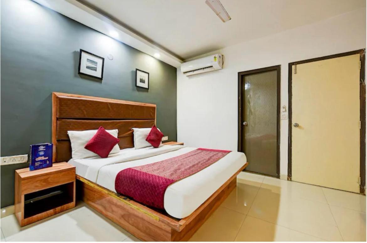 De Moon Residency-national Highway- 8,mahipalpur Hotel 3*